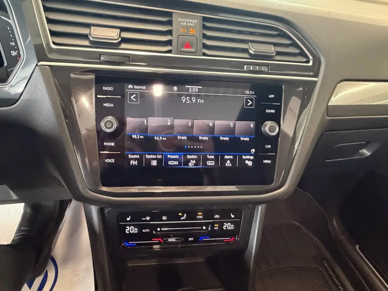 Volkswagen Tiguan снимка Volkswagen Tiguan