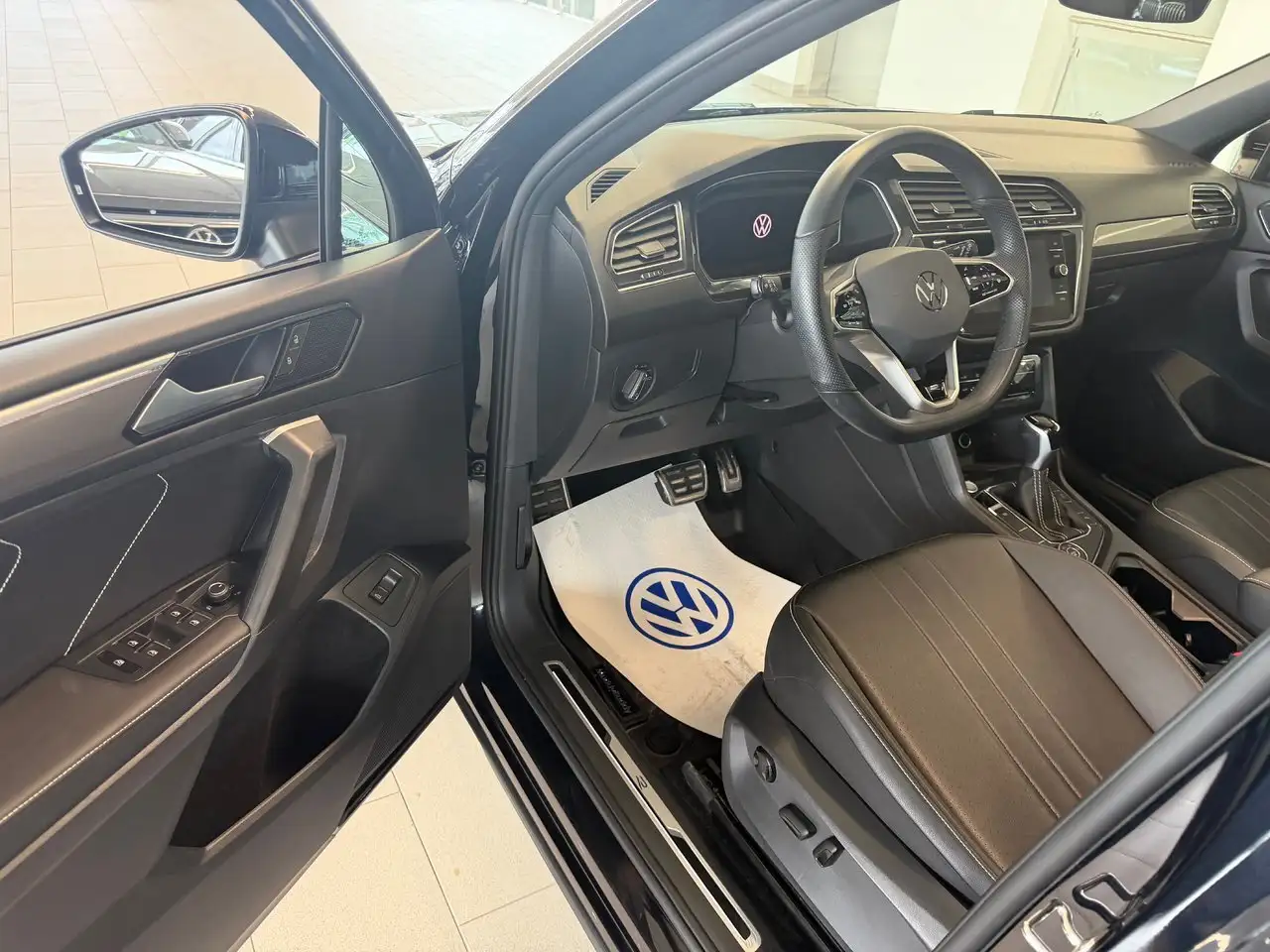 Volkswagen Tiguan снимка Volkswagen Tiguan