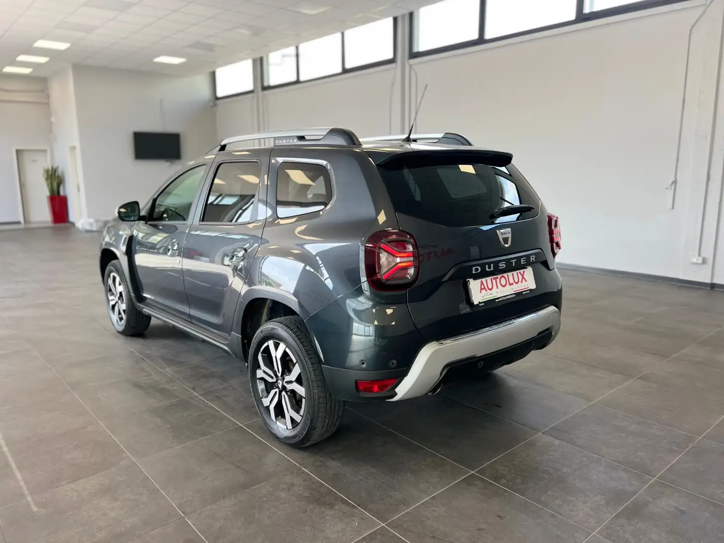 Dacia Duster 1.0 TCe GPL 4x2 Prestige Grigio - 2