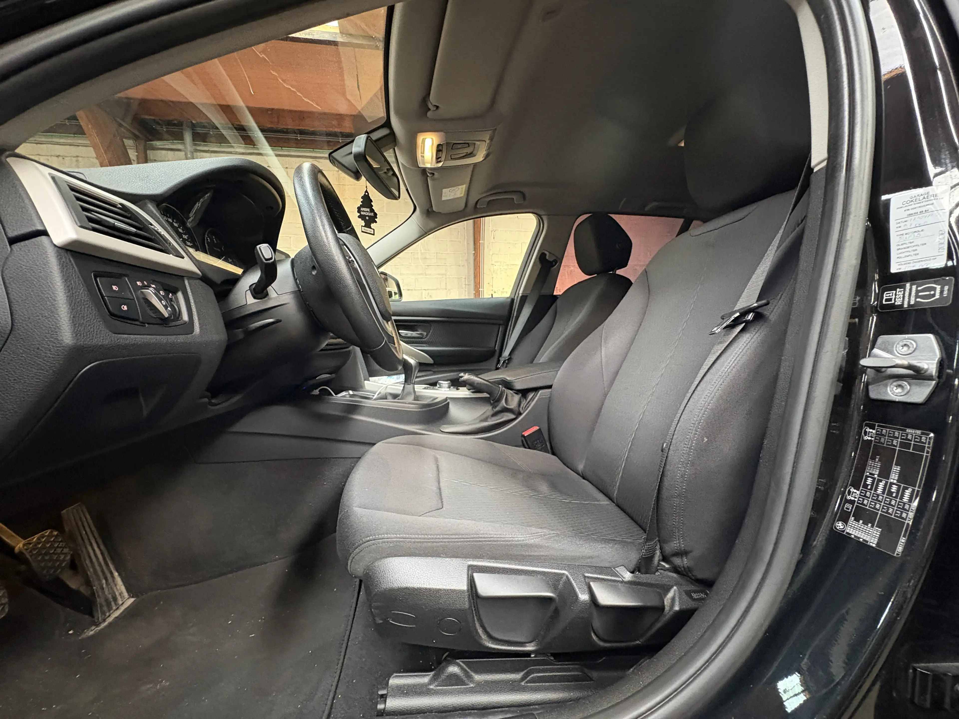 BMW 316 d Touring / RADAR / SIEGES CH / GARANTIE 12 MOIS — photo 12