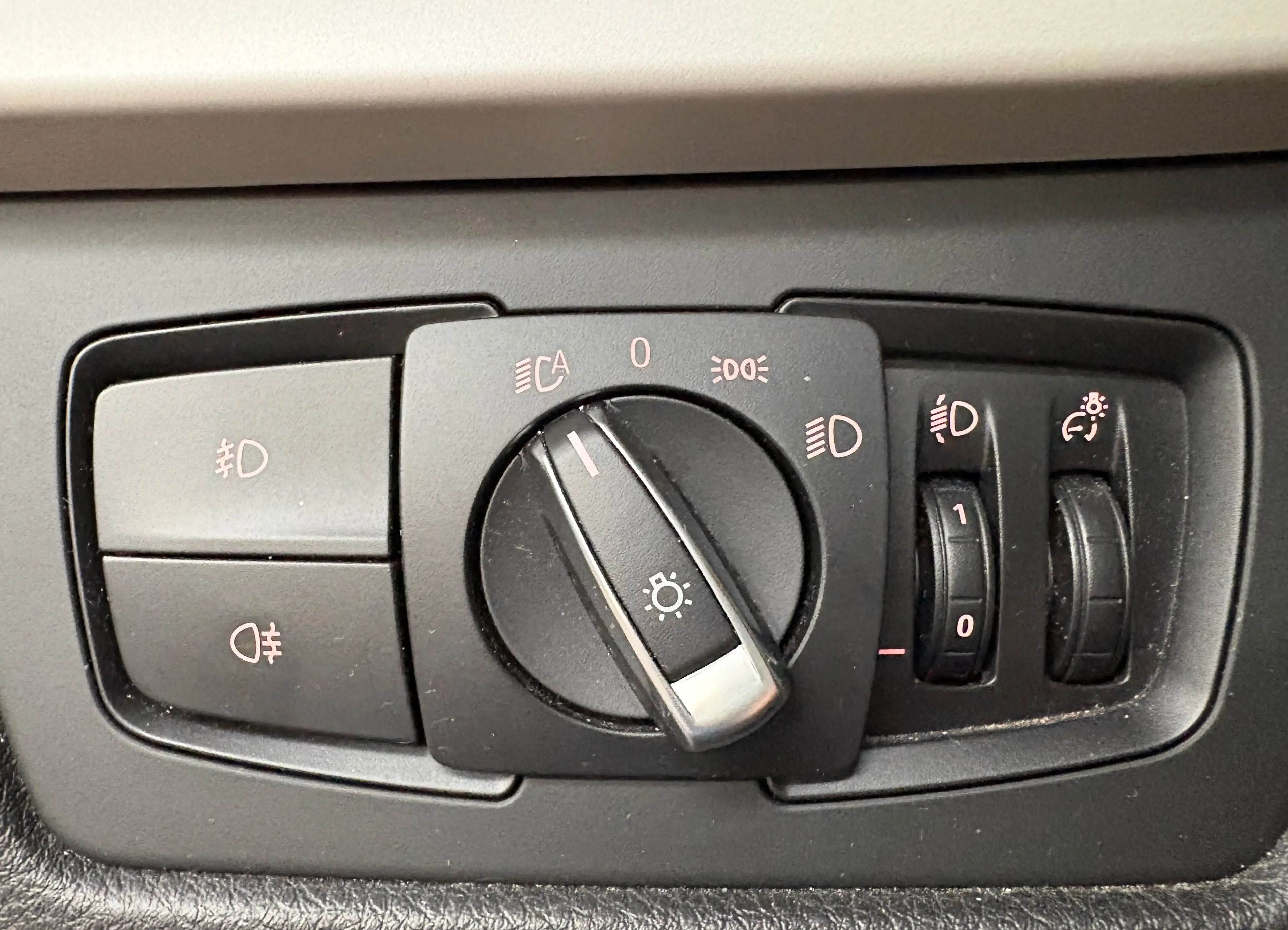 BMW 316 d Touring / RADAR / SIEGES CH / GARANTIE 12 MOIS — photo 10