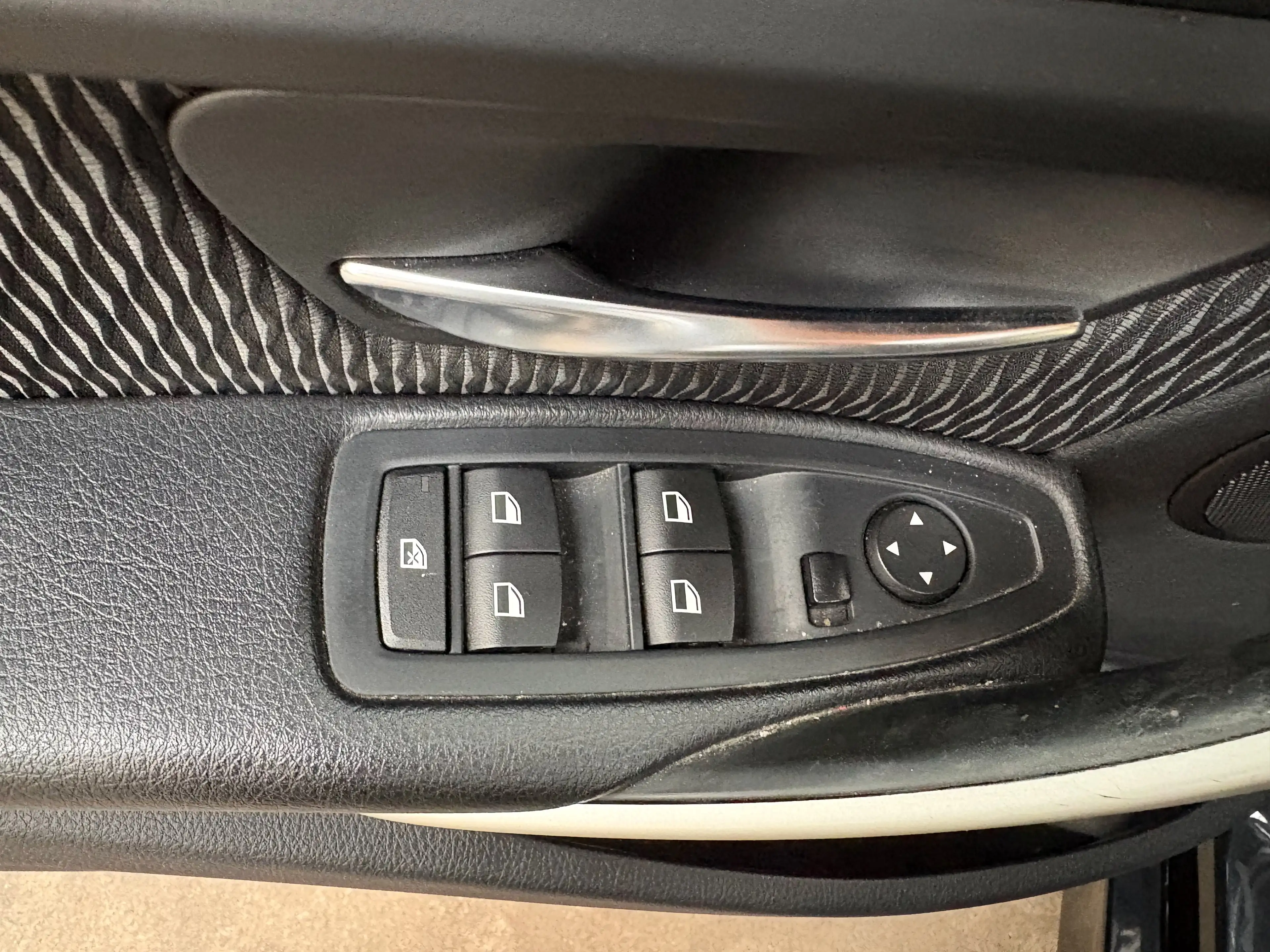 BMW 316 d Touring / RADAR / SIEGES CH / GARANTIE 12 MOIS — photo 9