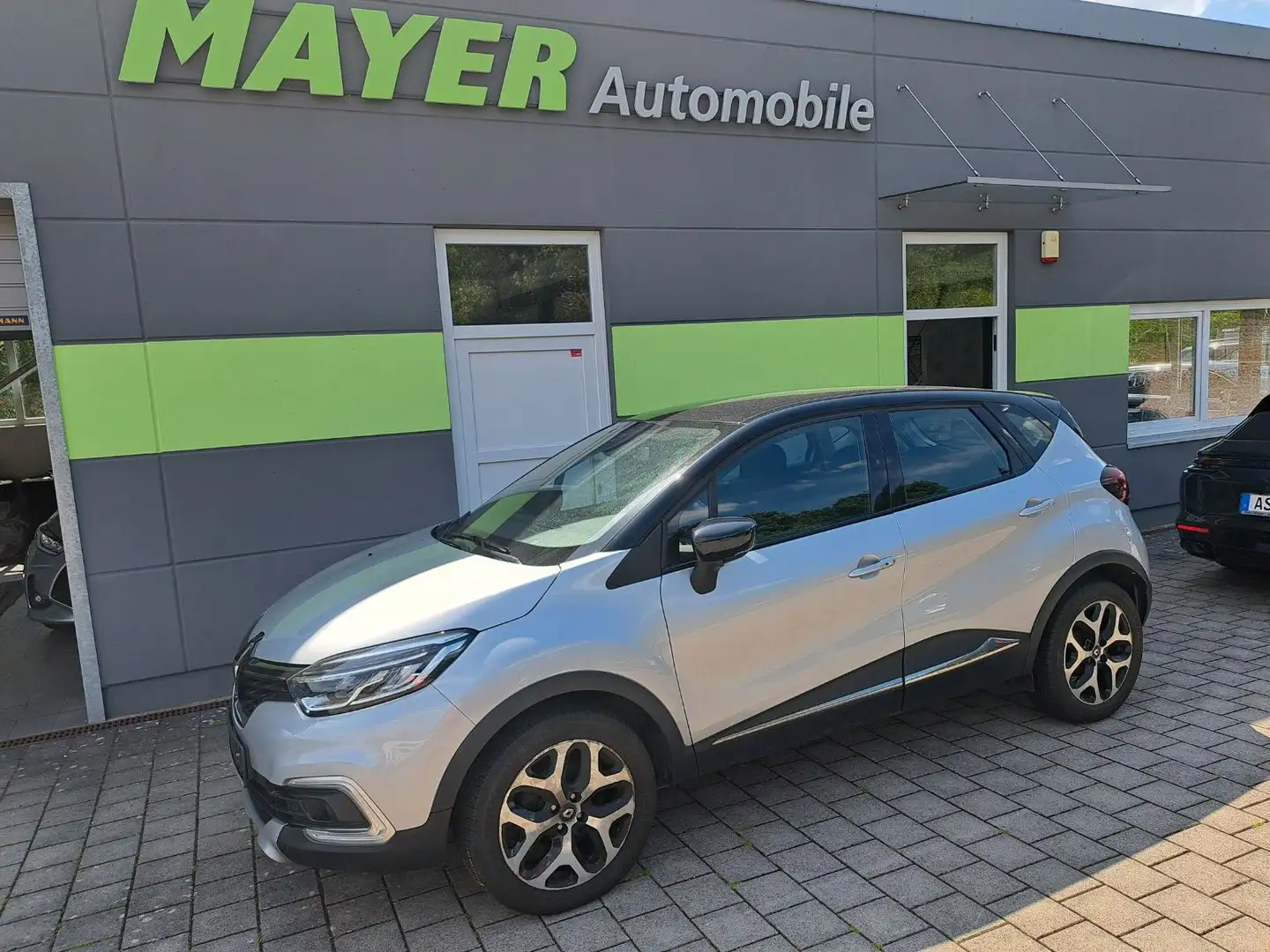 Renault Captur Intens "Navi-SHZ-Alu" Zwart - 1