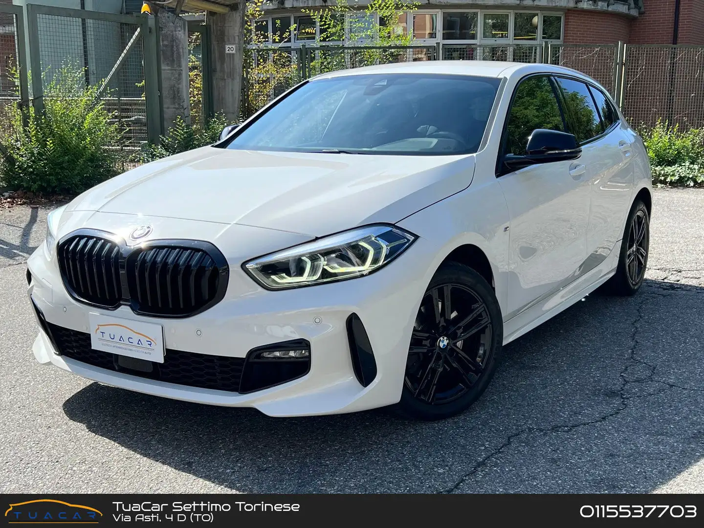 BMW M1 M Sport 118 i Blanc - 1