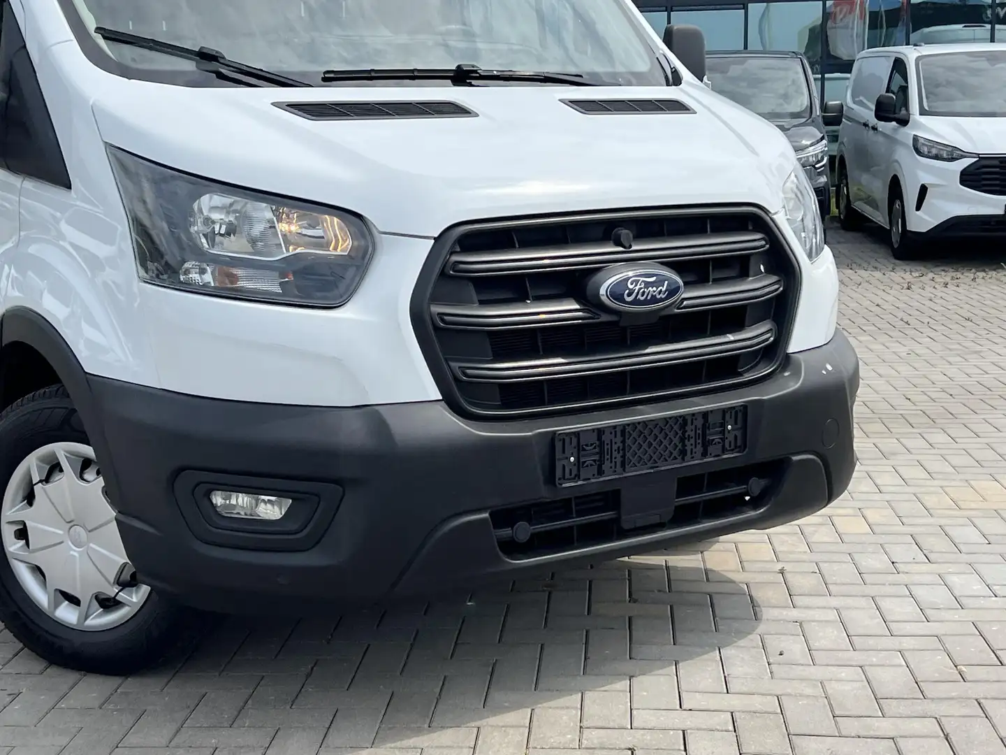 Ford Transit 350 2.0 TDCI L3H2 Trend 170pk | Airco | Cruise con Wit - 2