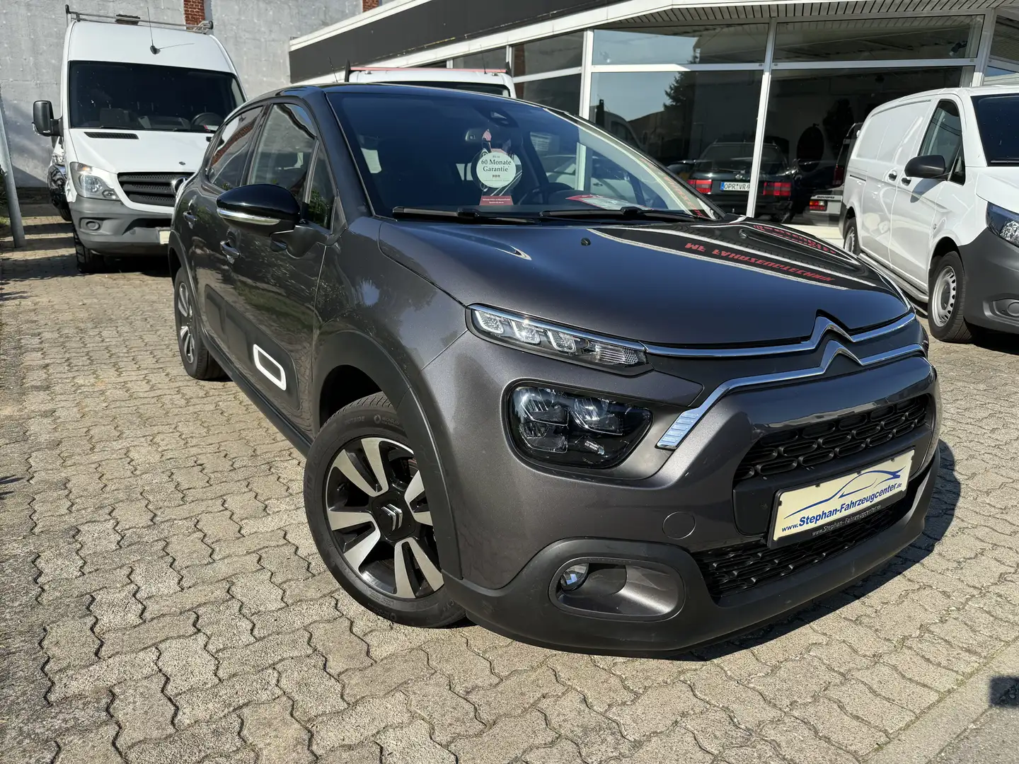 Citroen C3 Shine DSG mit Klima/Navi/ABS/ESP/Met./PDC/SHZ/MFL/ Gris - 1
