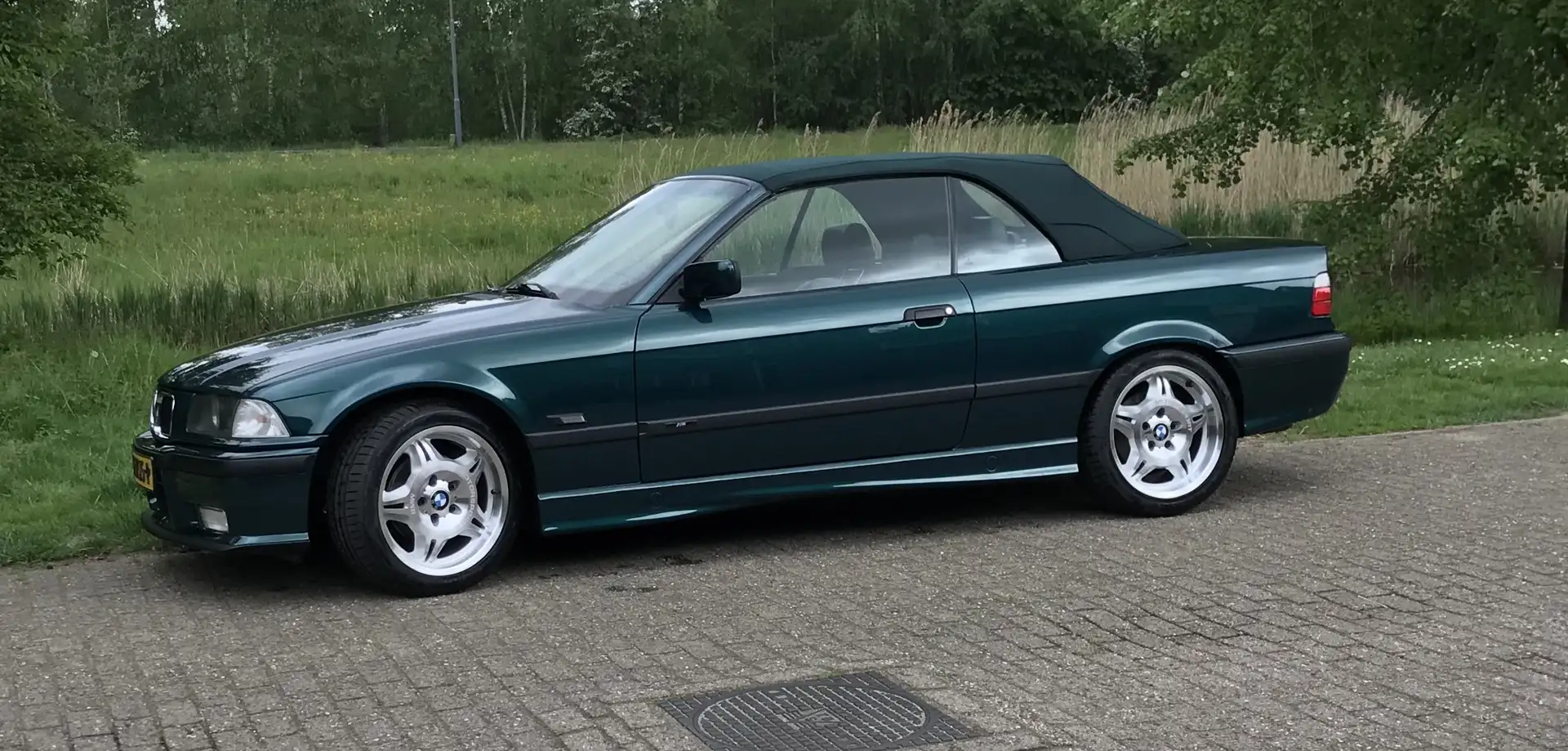 BMW 325 325i Vert - 1