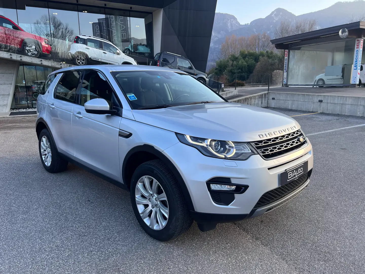 Land Rover Discovery Sport 2.0 TD4 180 CV AWD BUSINESS EDITION- GANCIO TRAINO Gris - 2