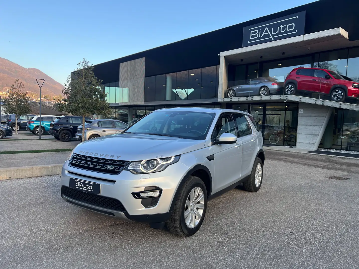Land Rover Discovery Sport 2.0 TD4 180 CV AWD BUSINESS EDITION- GANCIO TRAINO Gris - 1