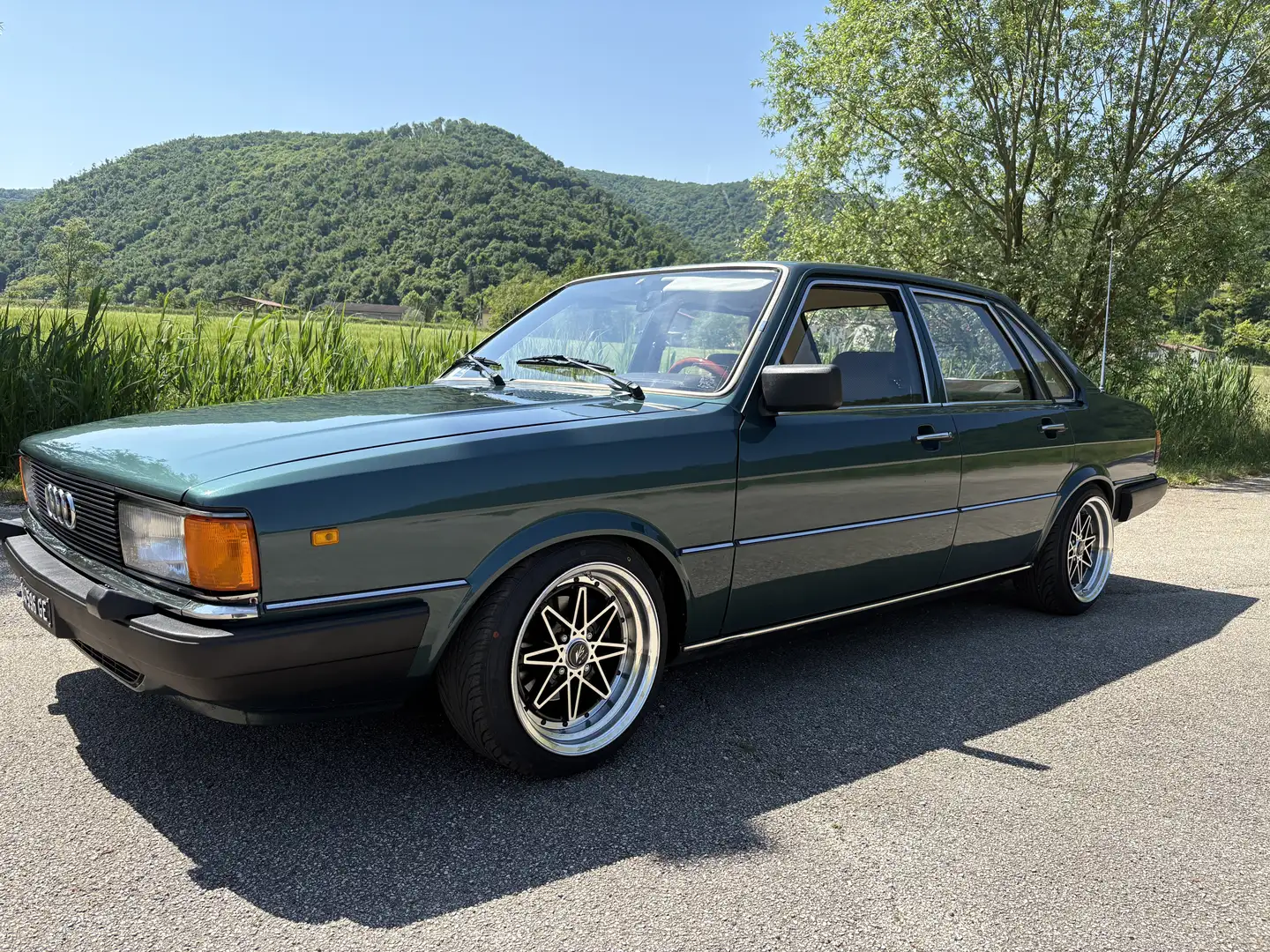Audi 80 1.3 GL 4p - 2