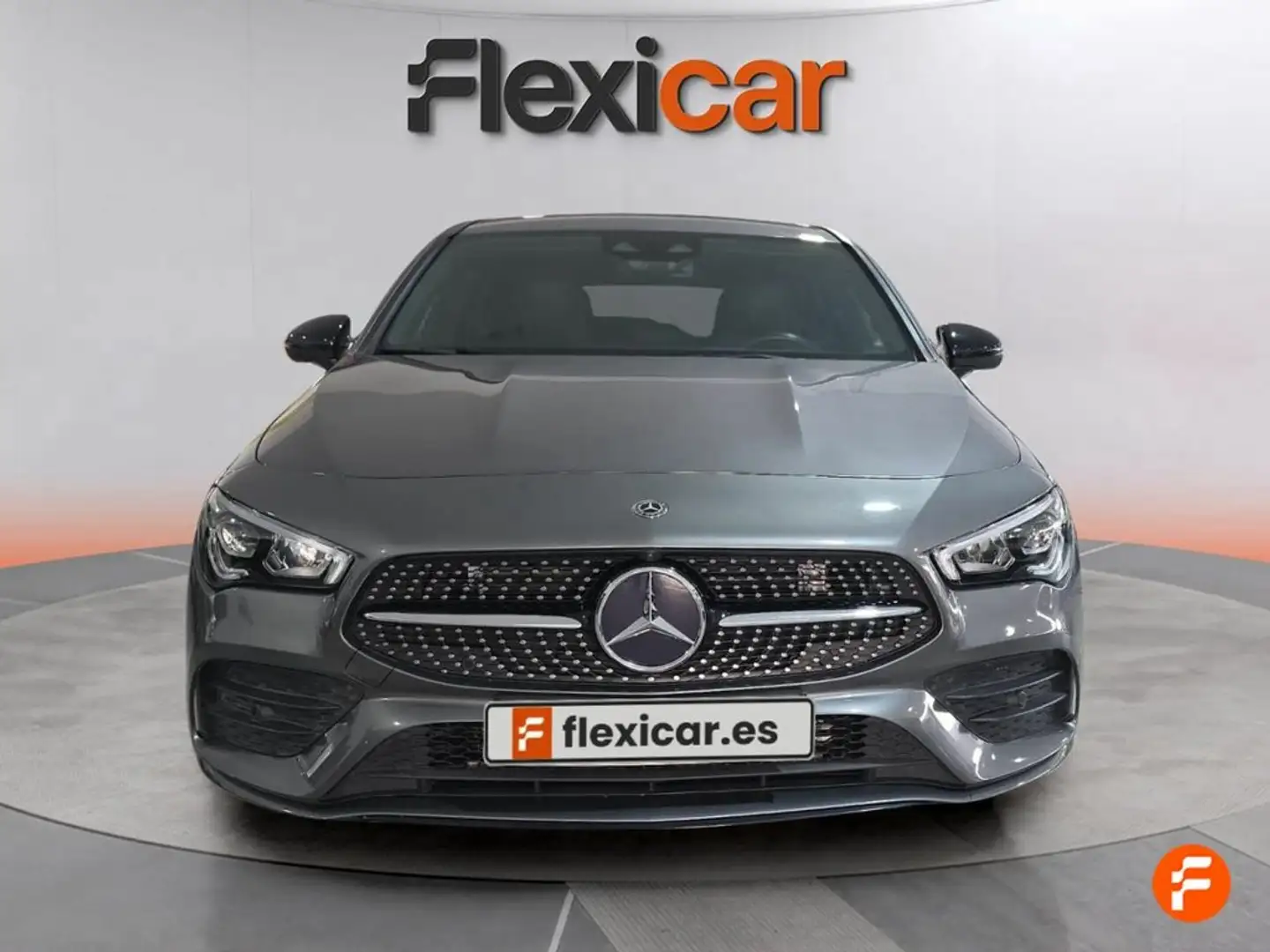 Mercedes-Benz CLA 220 d 4MATIC Shooting Brake Gris - 2