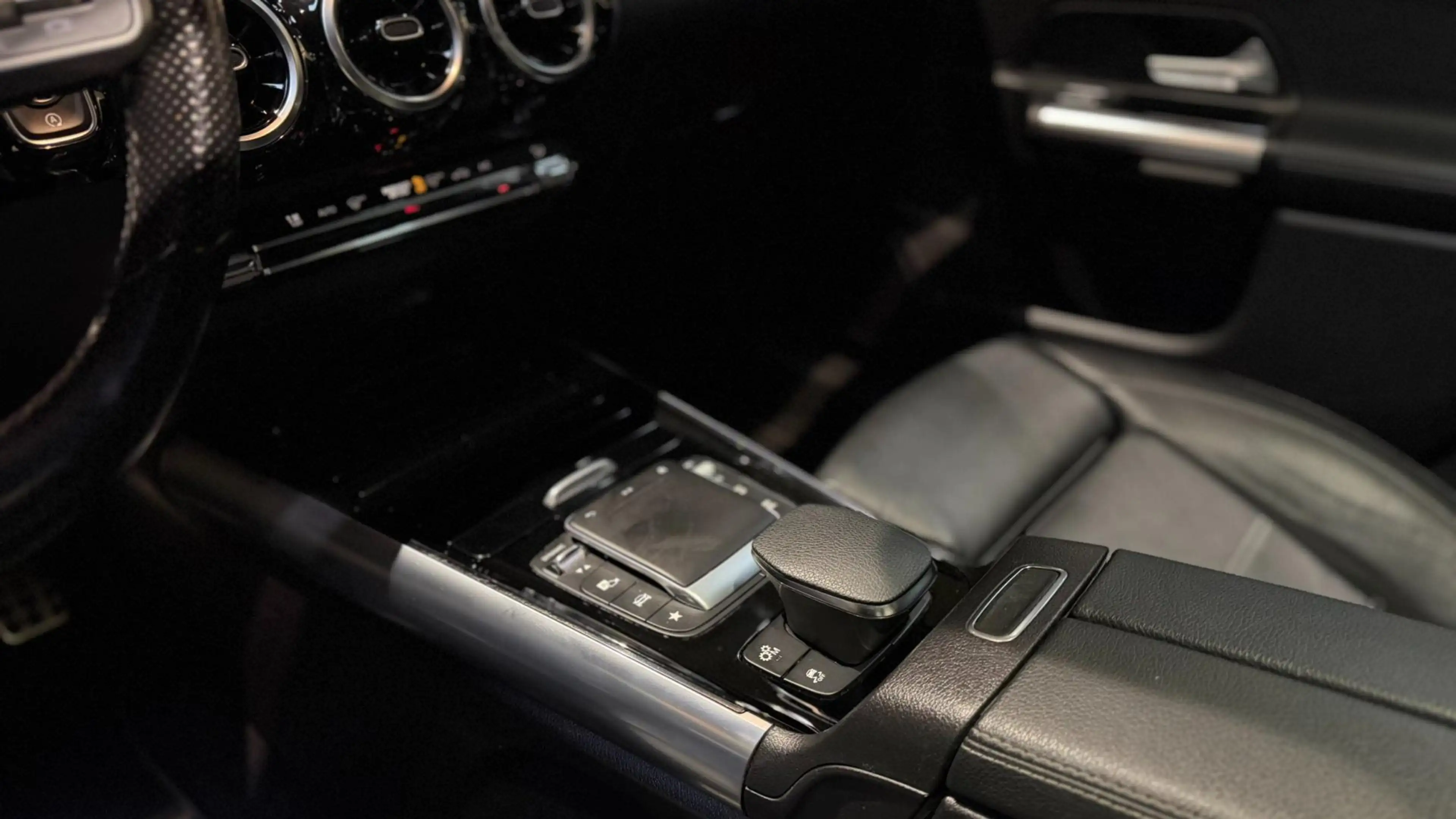 Mercedes-Benz GLA 35 AMG 4MATIC PANO|MEMORY|CAMERA|STOELVERWARMING|ACC — photo 15