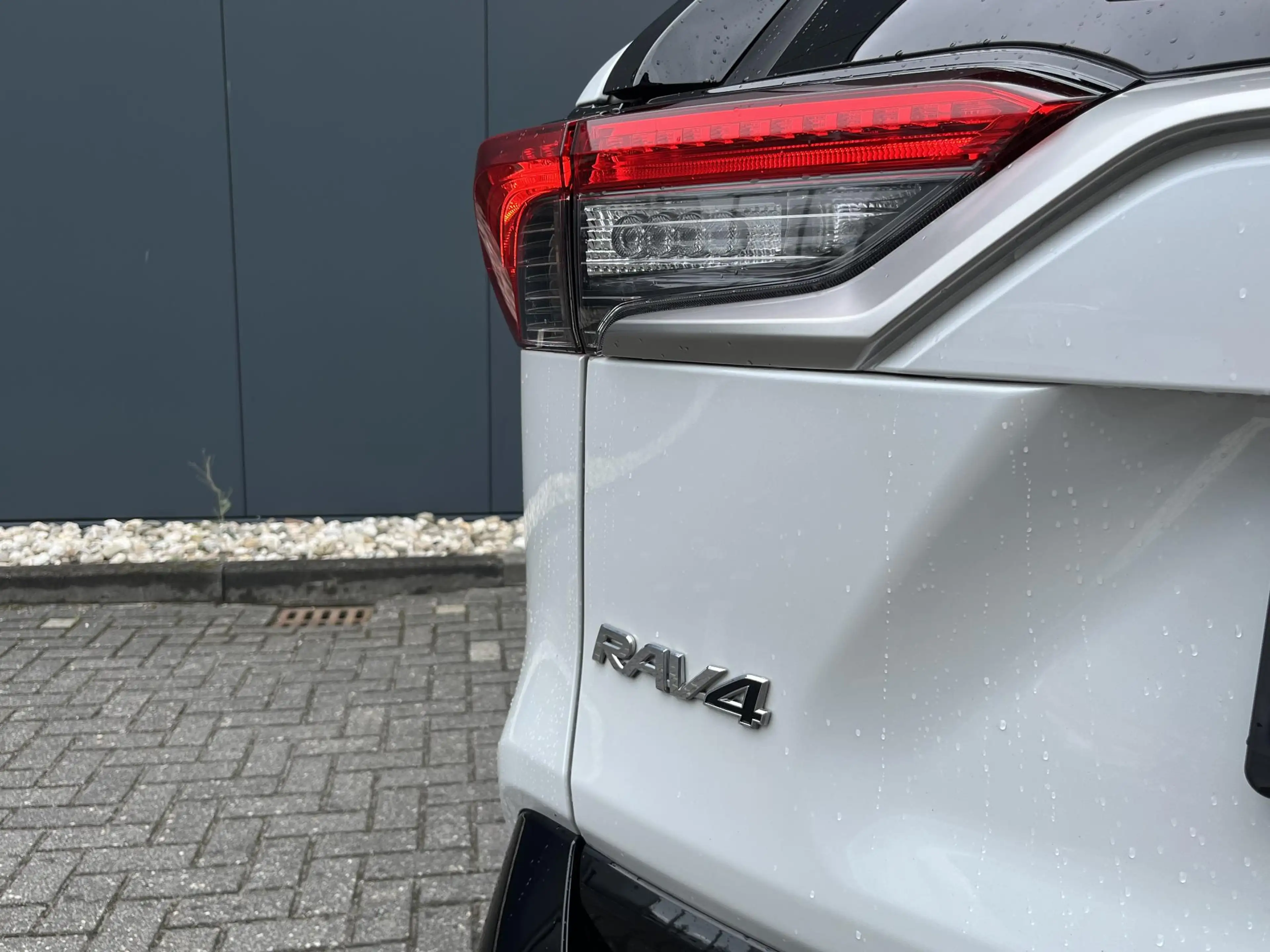 Toyota RAV 4 2.5 Plug-in Hybrid AWD Bi-Tone Plus — photo 10