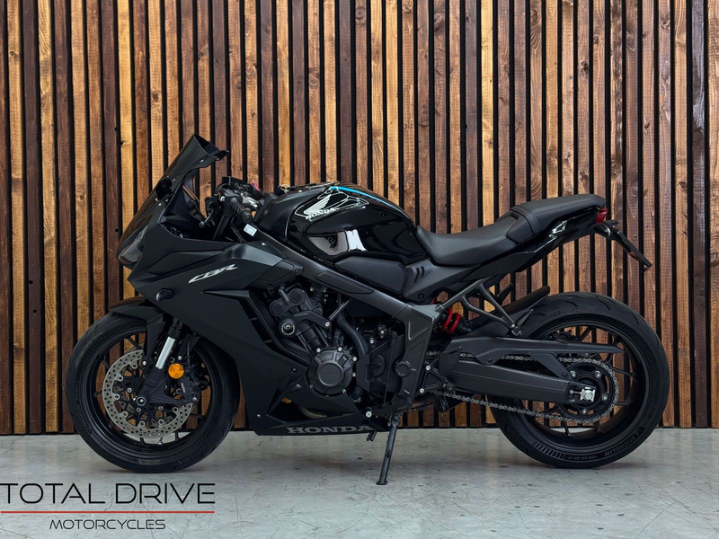 Honda CBR 650 R — photo 13