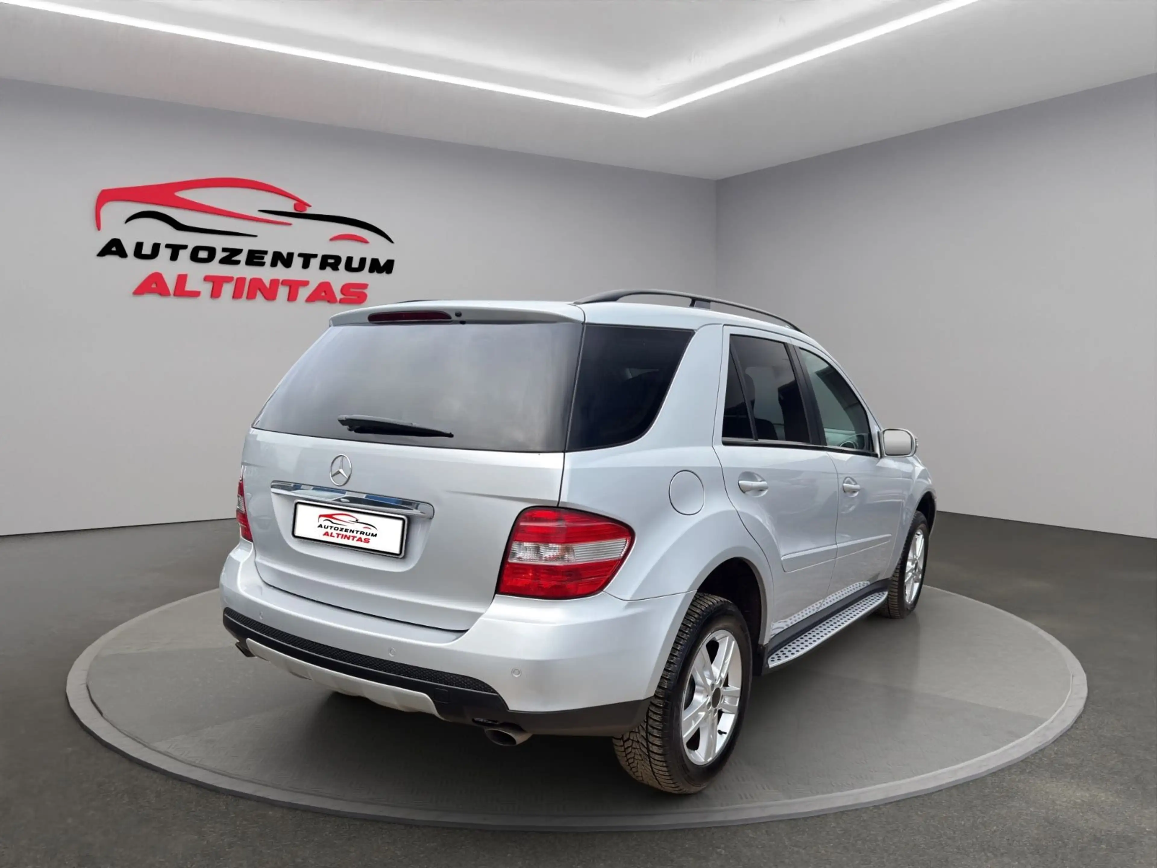 Mercedes-Benz ML 280 CDI 4-MATIC*ESHD*NAVI*XEN*LEDER*SHZ*TEMP. — photo 3