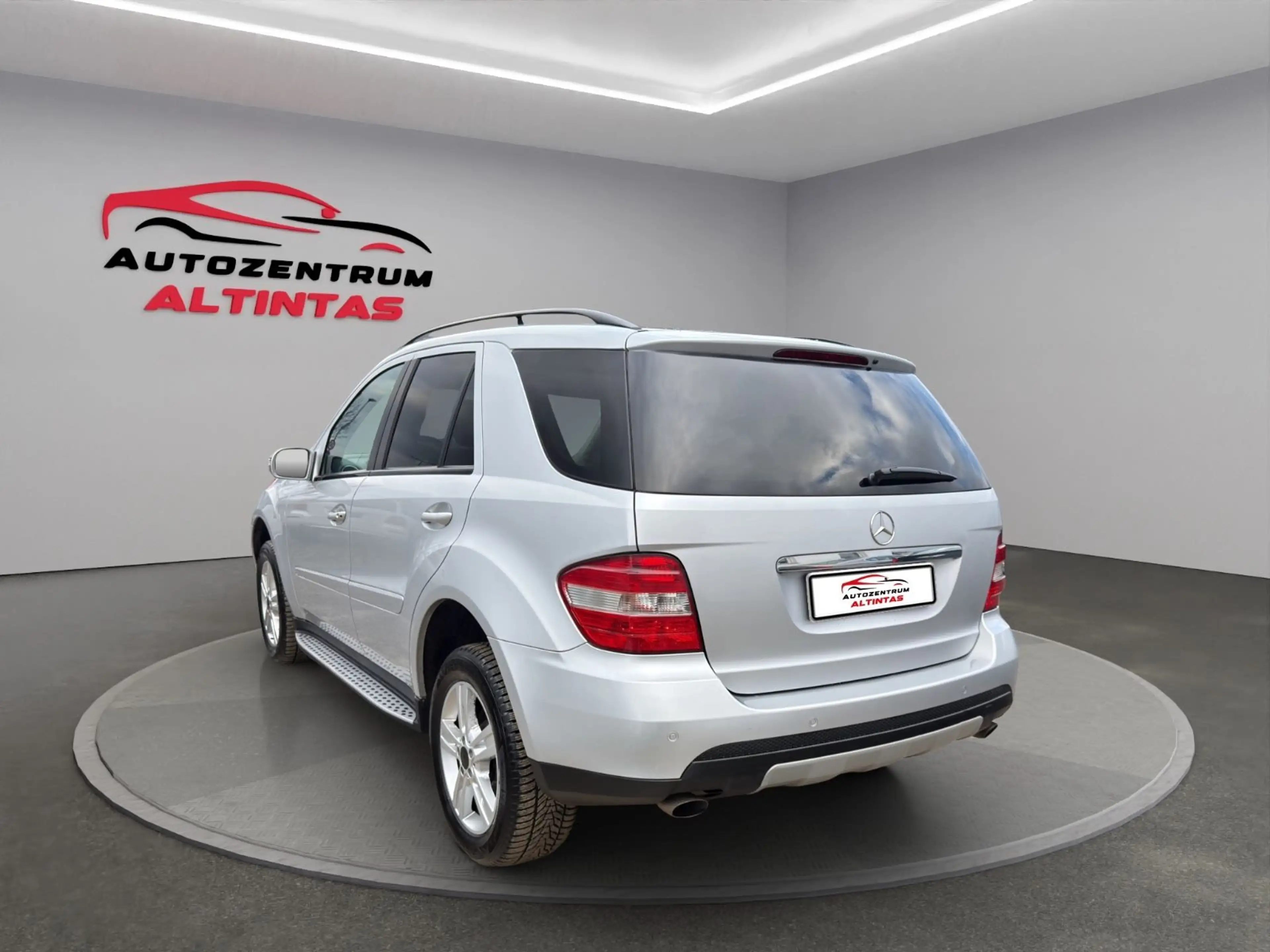 Mercedes-Benz ML 280 CDI 4-MATIC*ESHD*NAVI*XEN*LEDER*SHZ*TEMP. — photo 4