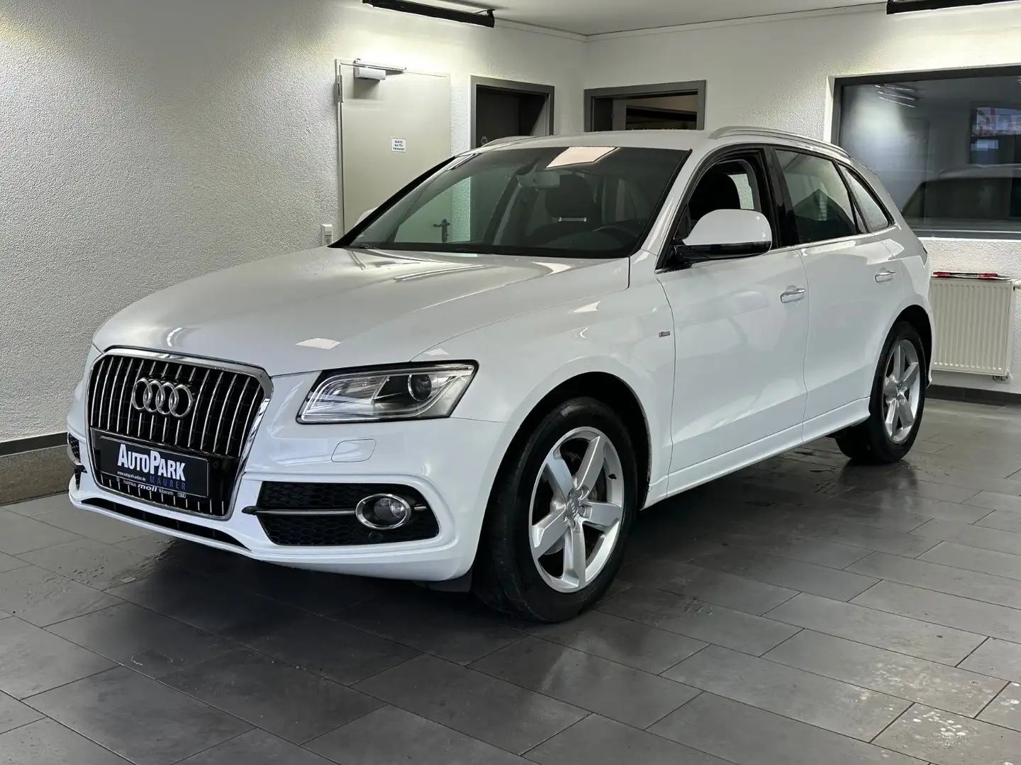 Audi Q5 2.0 TDI S-Line*PDC*Bi-Xenon* Wit - 2