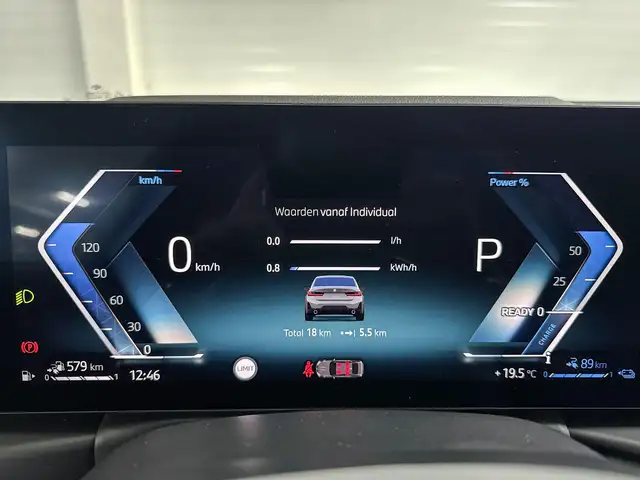 BMW 3 Series view 13