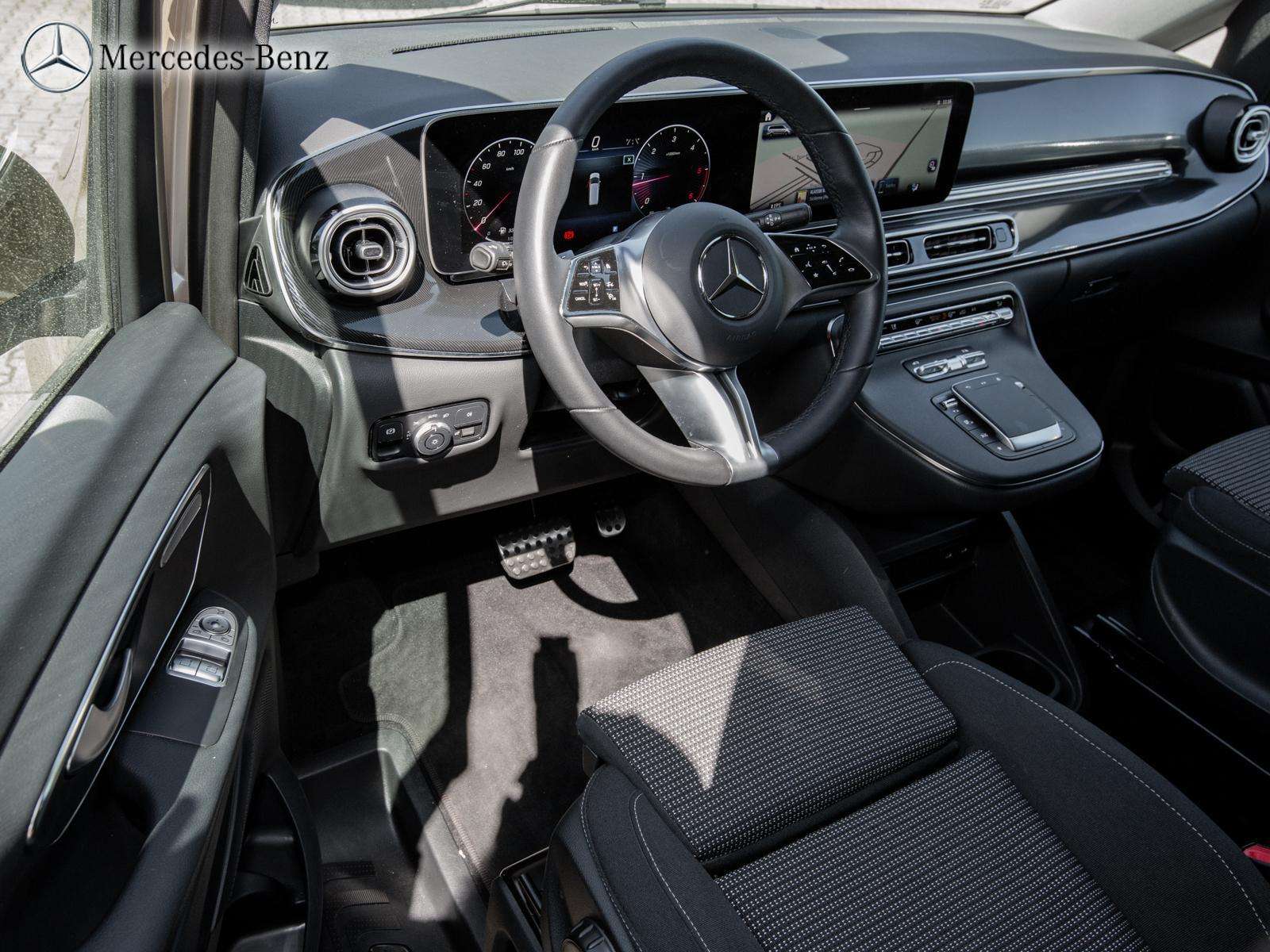 Mercedes-Benz V 220