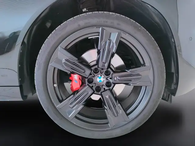 BMW X3 view 9