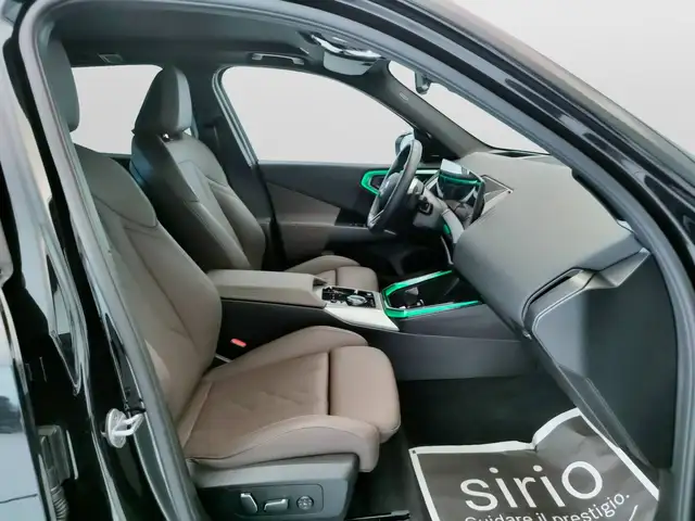 BMW X3 view 12