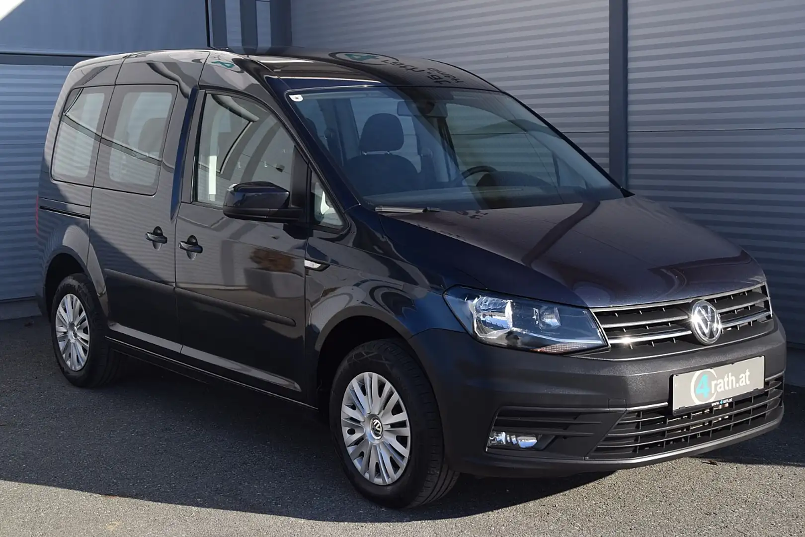 Volkswagen Caddy Kombi 2,0 TDI AHK/NAVI NETTO: 15.733 € Blau - 2