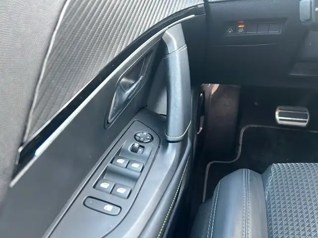 Peugeot 2008 view 14