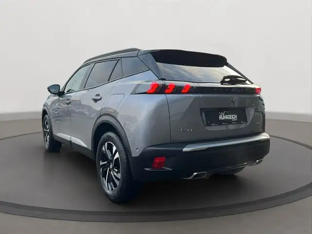 Peugeot 2008 view 3