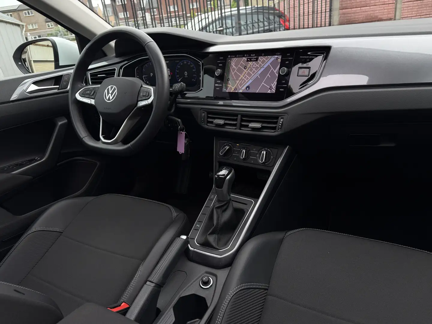 Volkswagen Taigo 1.0 TSI Life Business 2024 Wit - 2