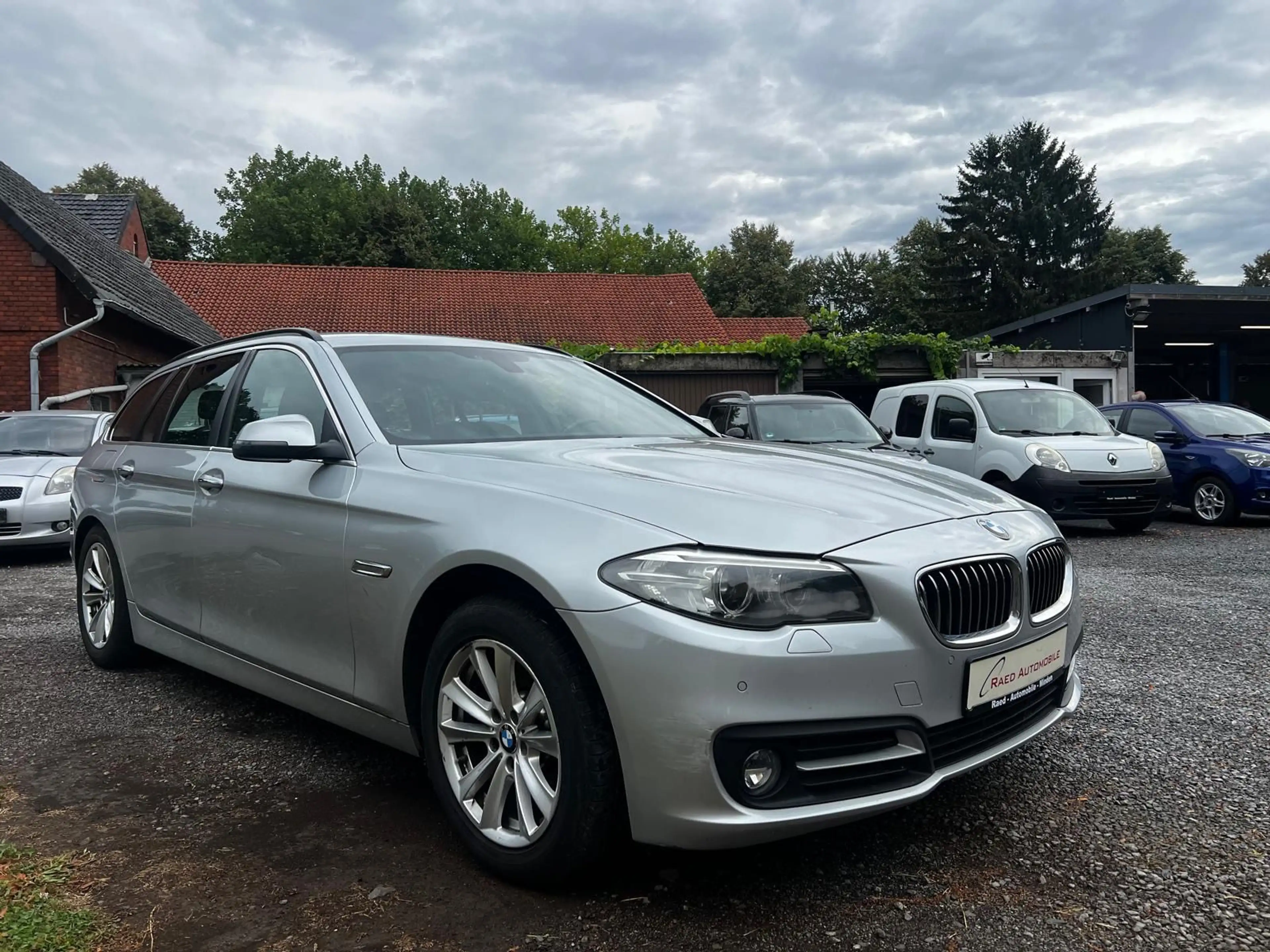 BMW 520 i Touring*Navi*PDC*Xenon*ScheckH* — photo 9
