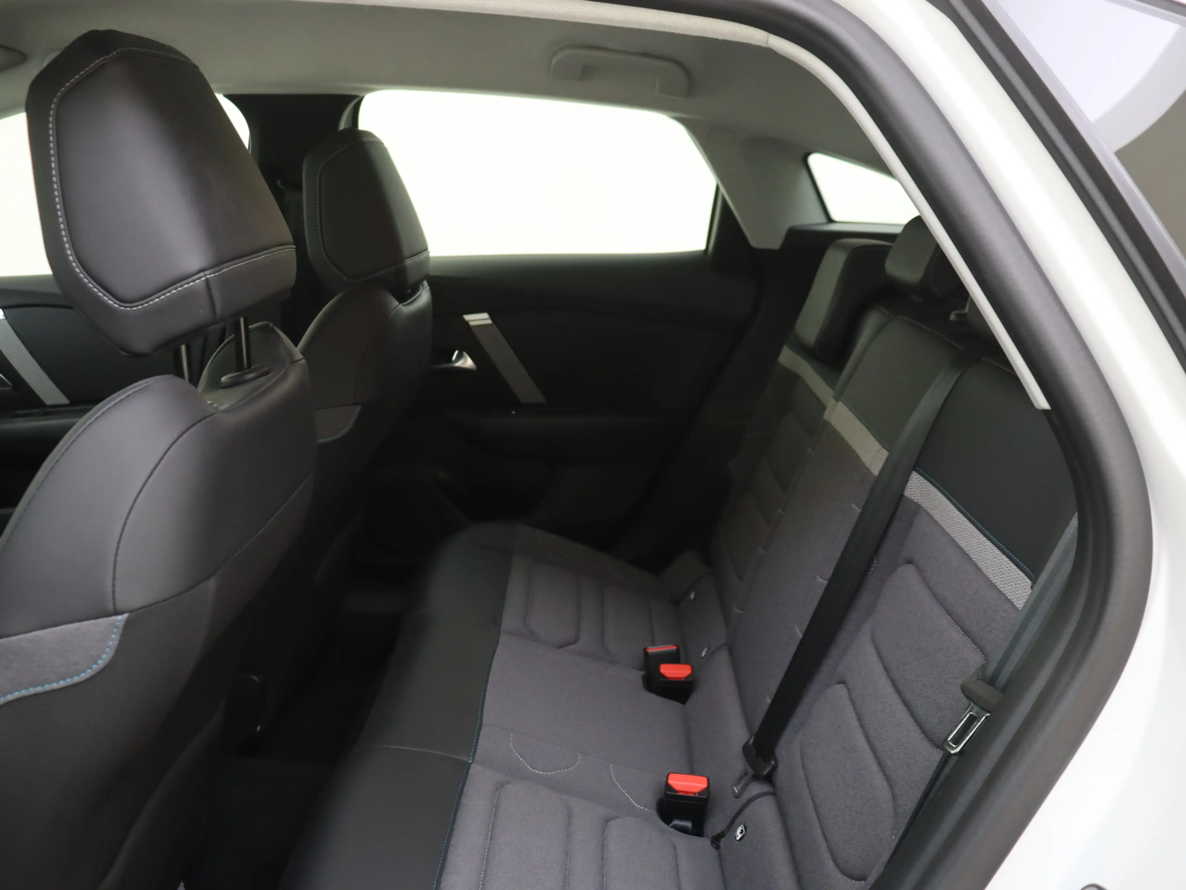 Citroen E-C4 Electric You 50 kWh — photo 12