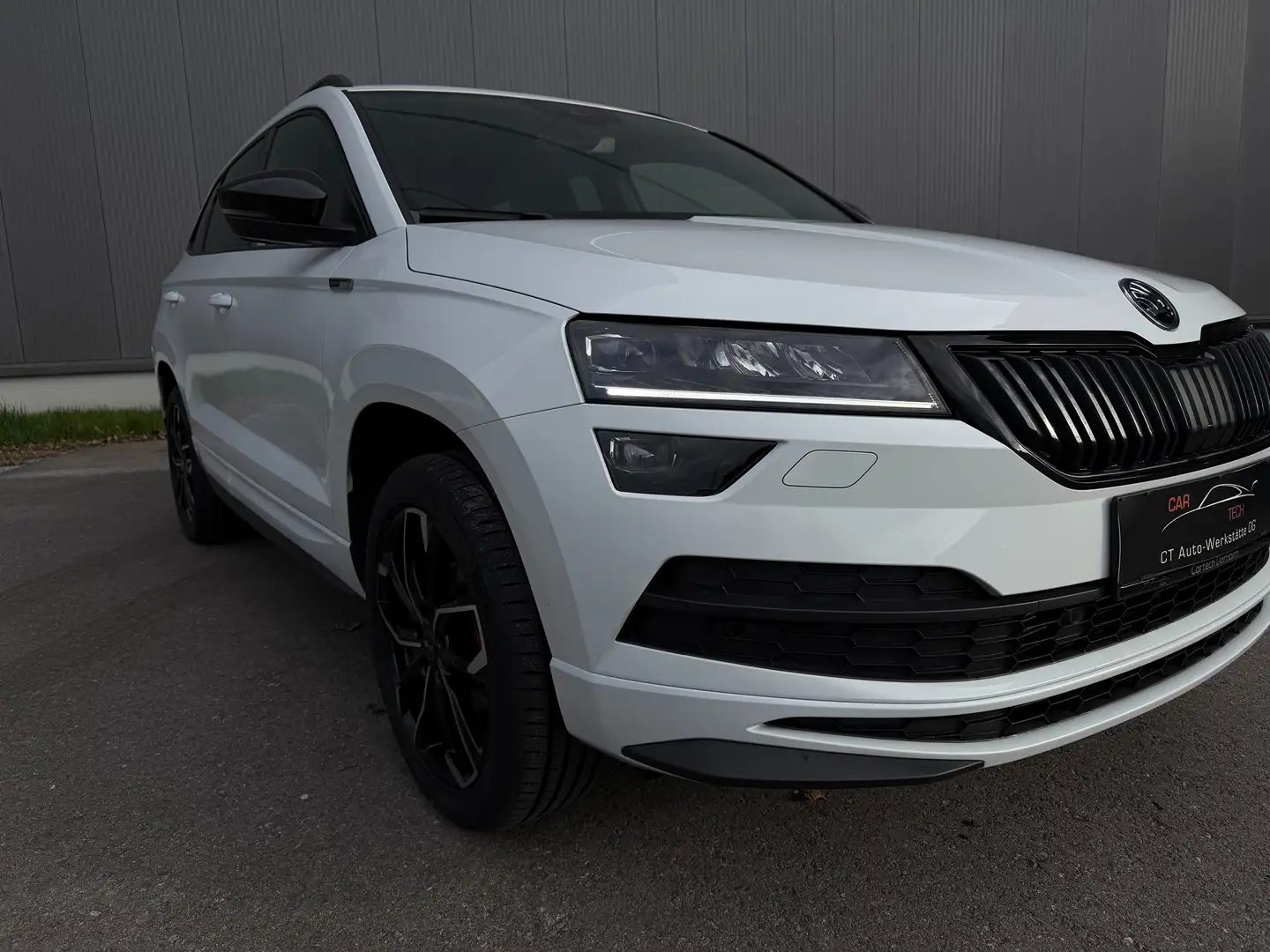 Skoda Karoq 4x4 Sportline DSG RFK LED NAVI Weiß - 2