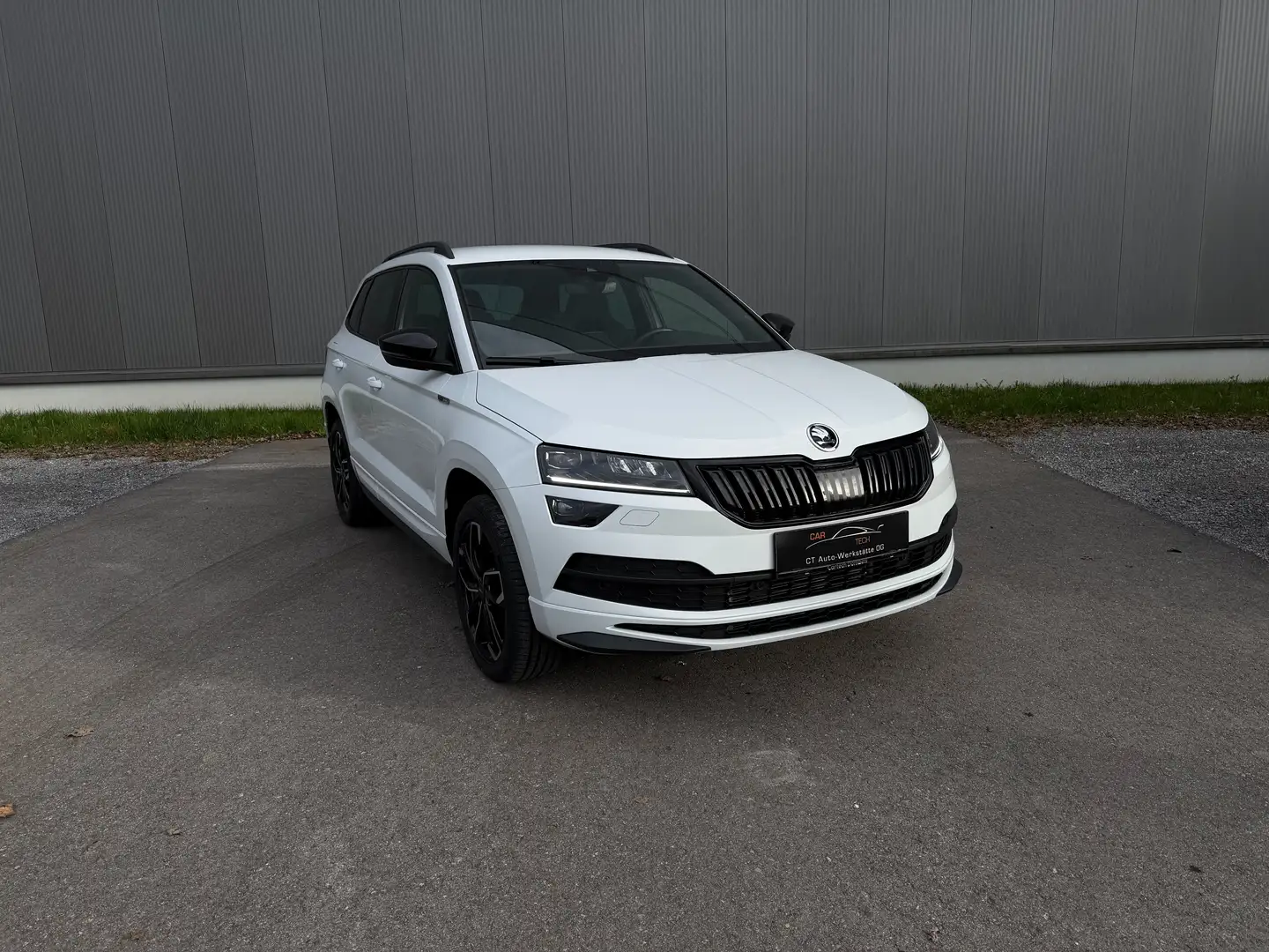 Skoda Karoq 4x4 Sportline DSG RFK LED NAVI Weiß - 1