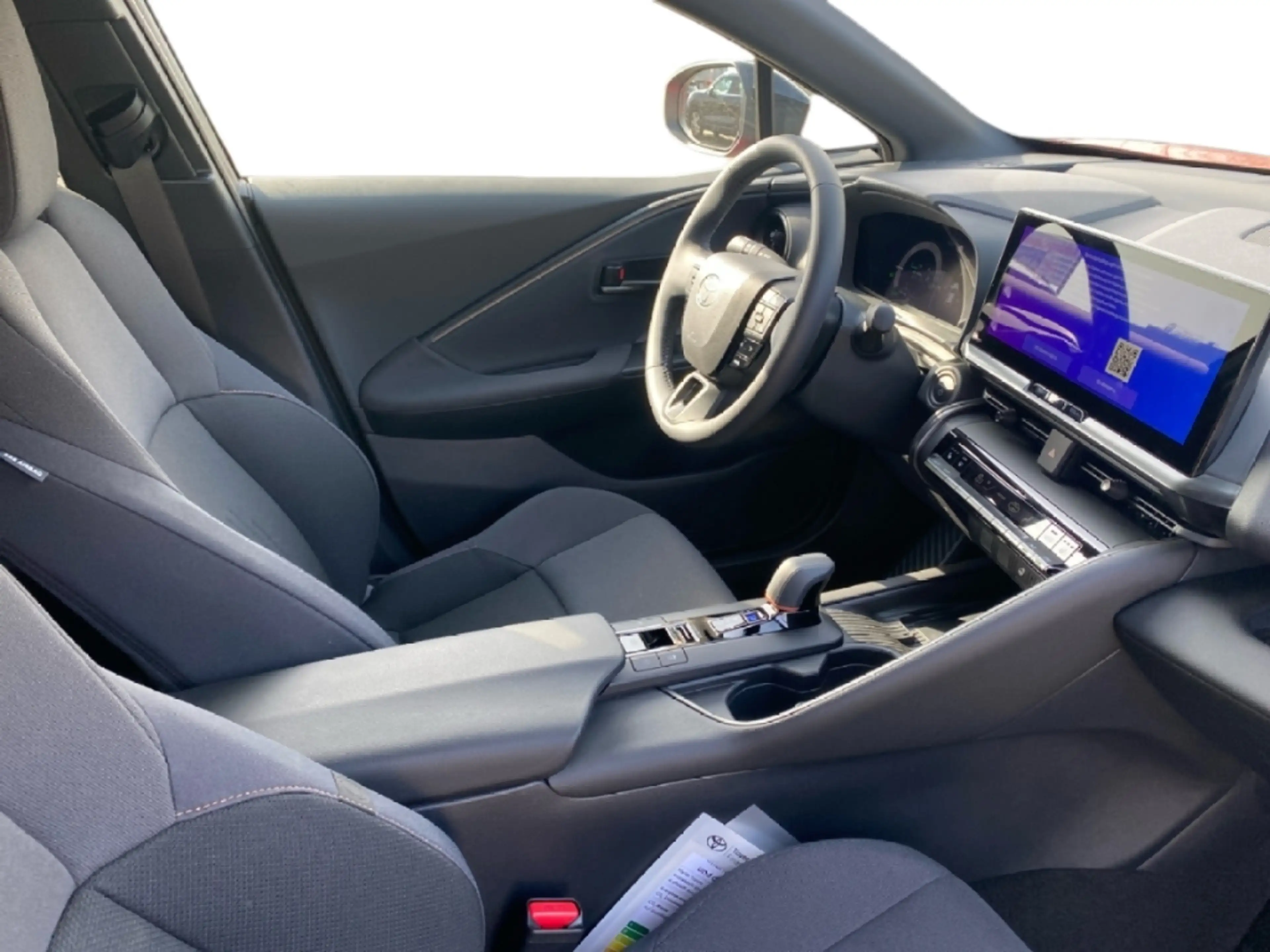 Toyota C-HR Hybrid 1,8 l, 140 PS CVT, 4x2 SUV TEAM — photo 15