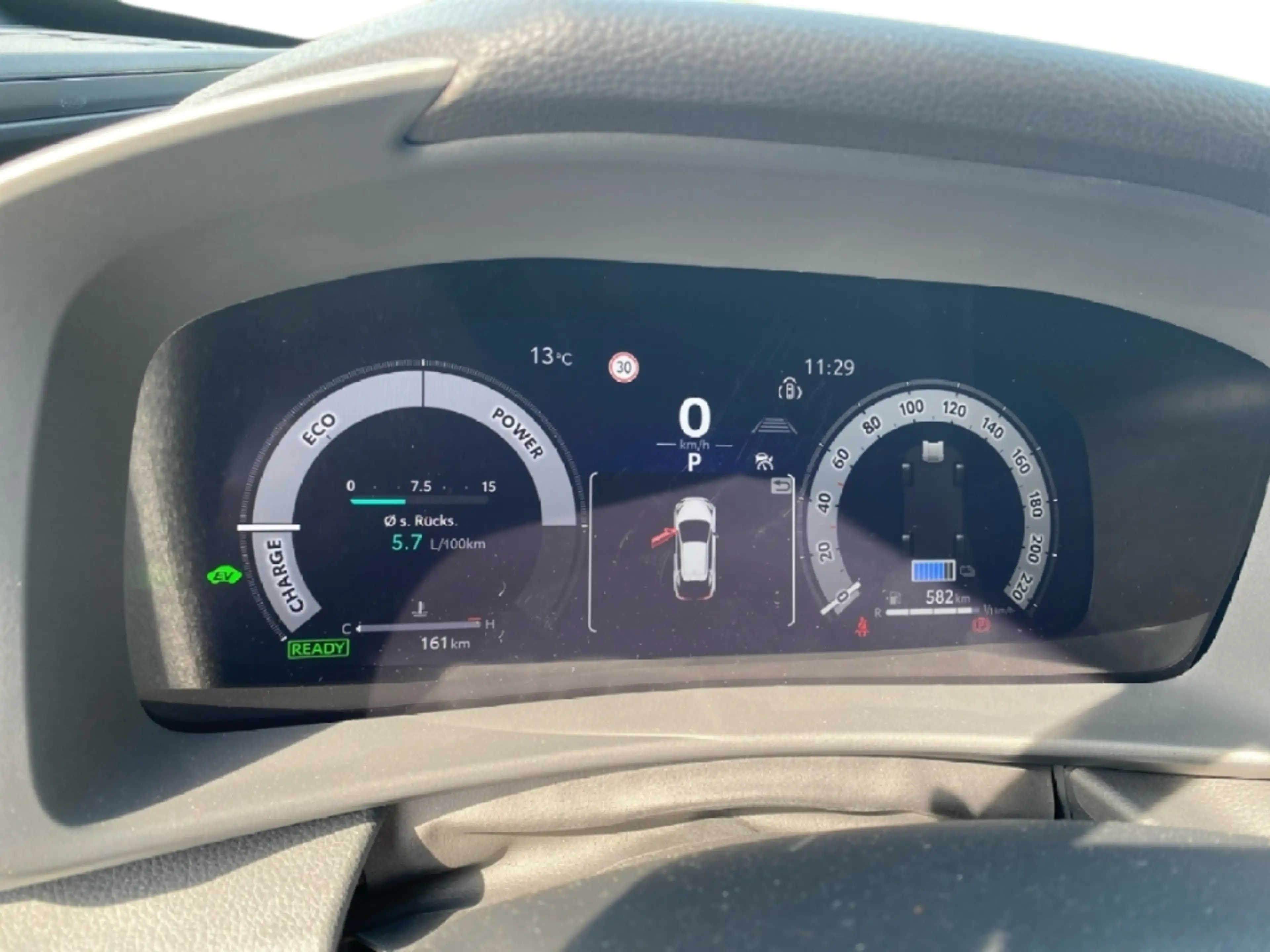 Toyota C-HR Hybrid 1,8 l, 140 PS CVT, 4x2 SUV TEAM — photo 13