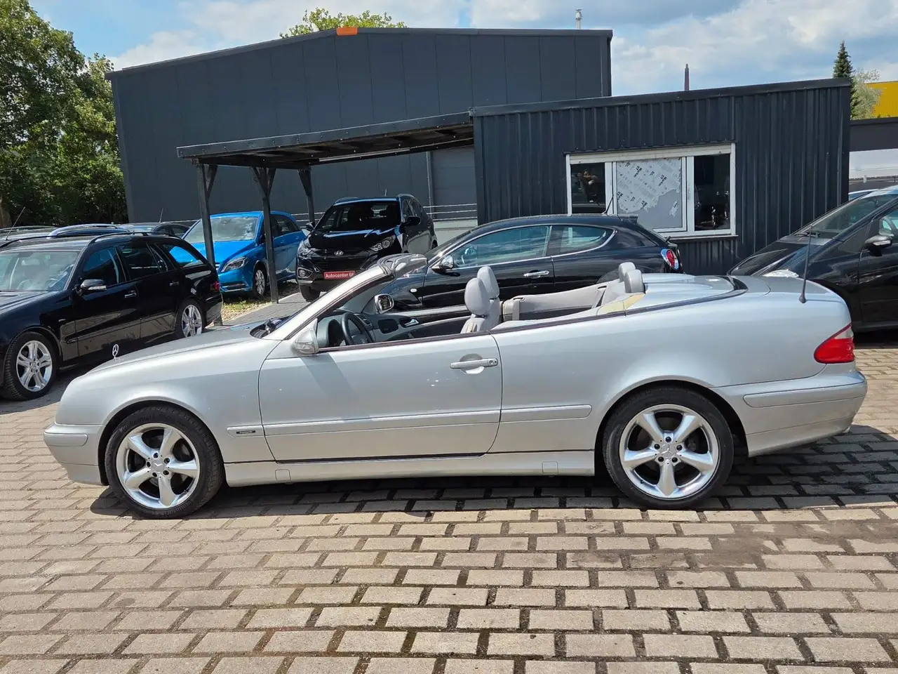 Mercedes-Benz CLK 230 K Aut AVANTGARDE*LEDER*TÜVNEU*XENON*SHZ, foto 8