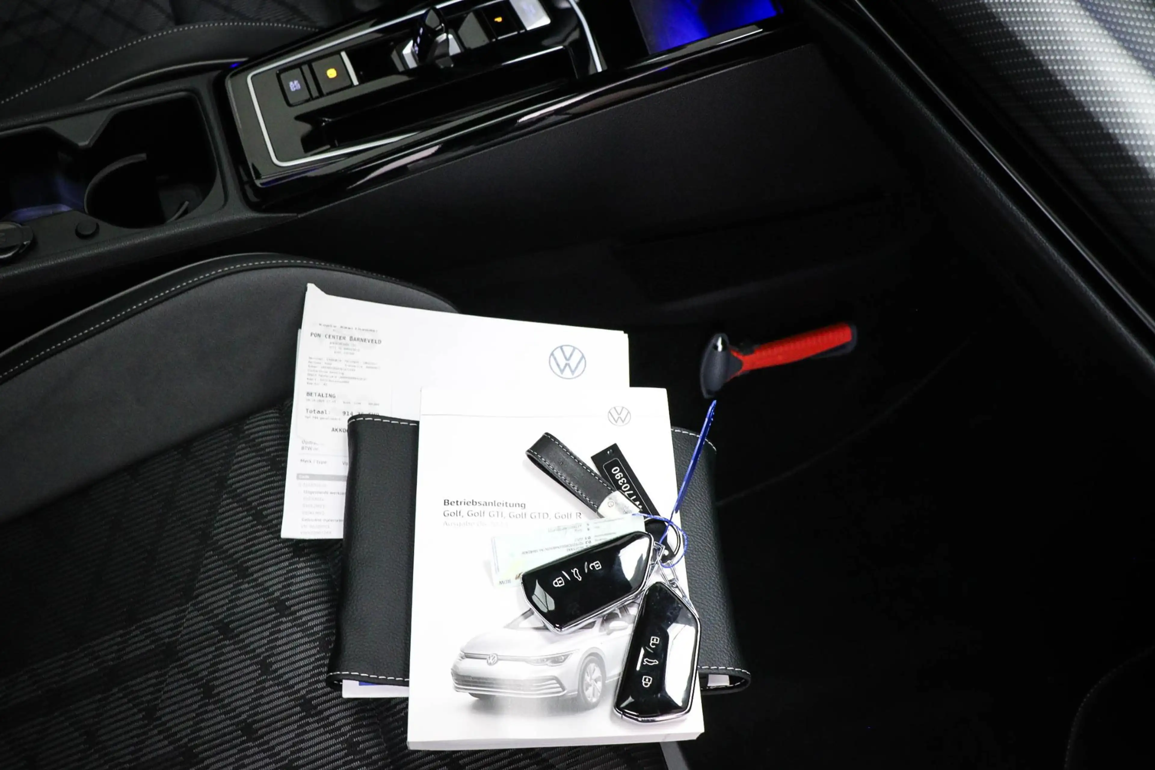 Volkswagen Golf 1.5 eTSI R-Line Business | PANORAMADAK | STUURVERW — photo 45