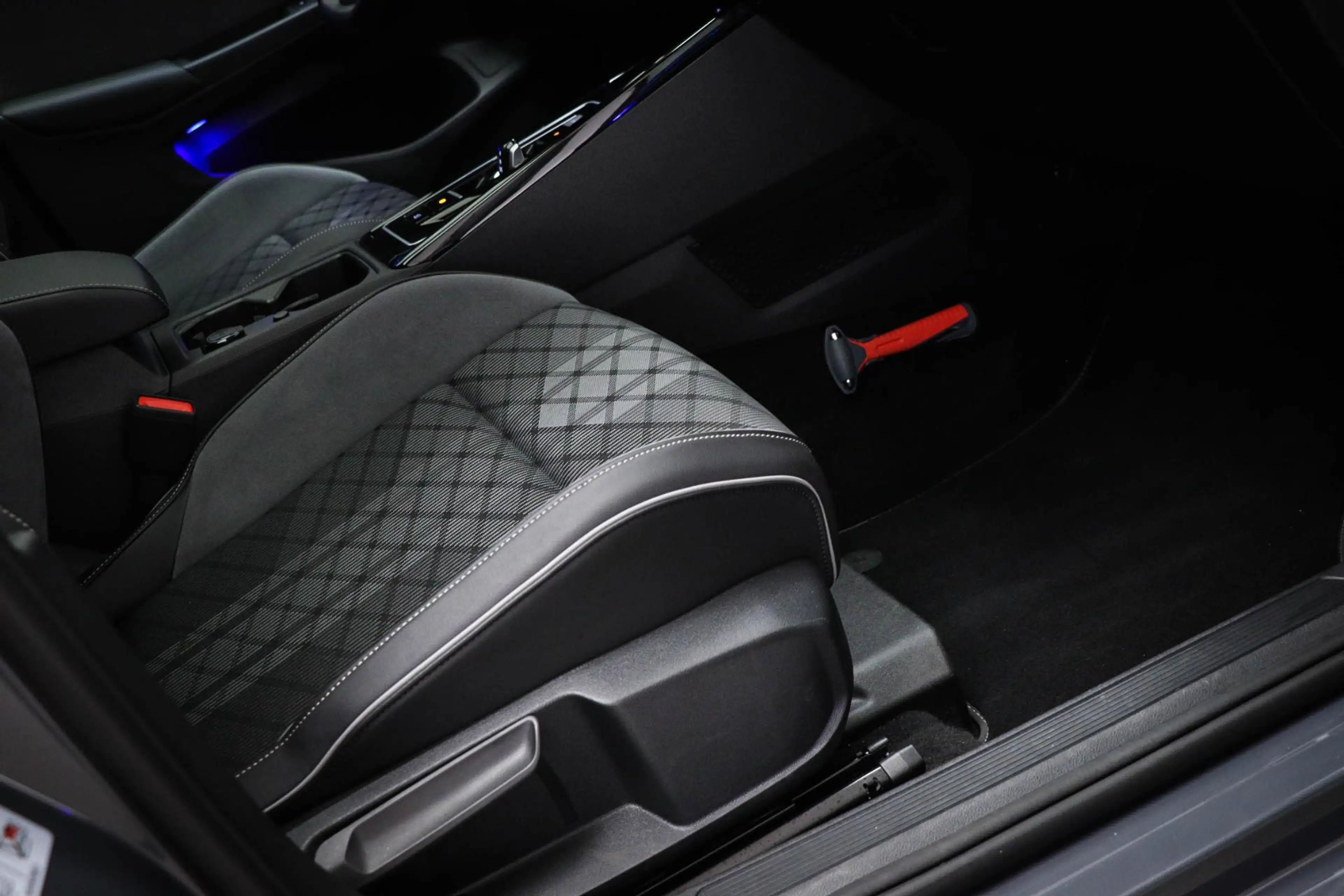 Volkswagen Golf 1.5 eTSI R-Line Business | PANORAMADAK | STUURVERW — photo 8