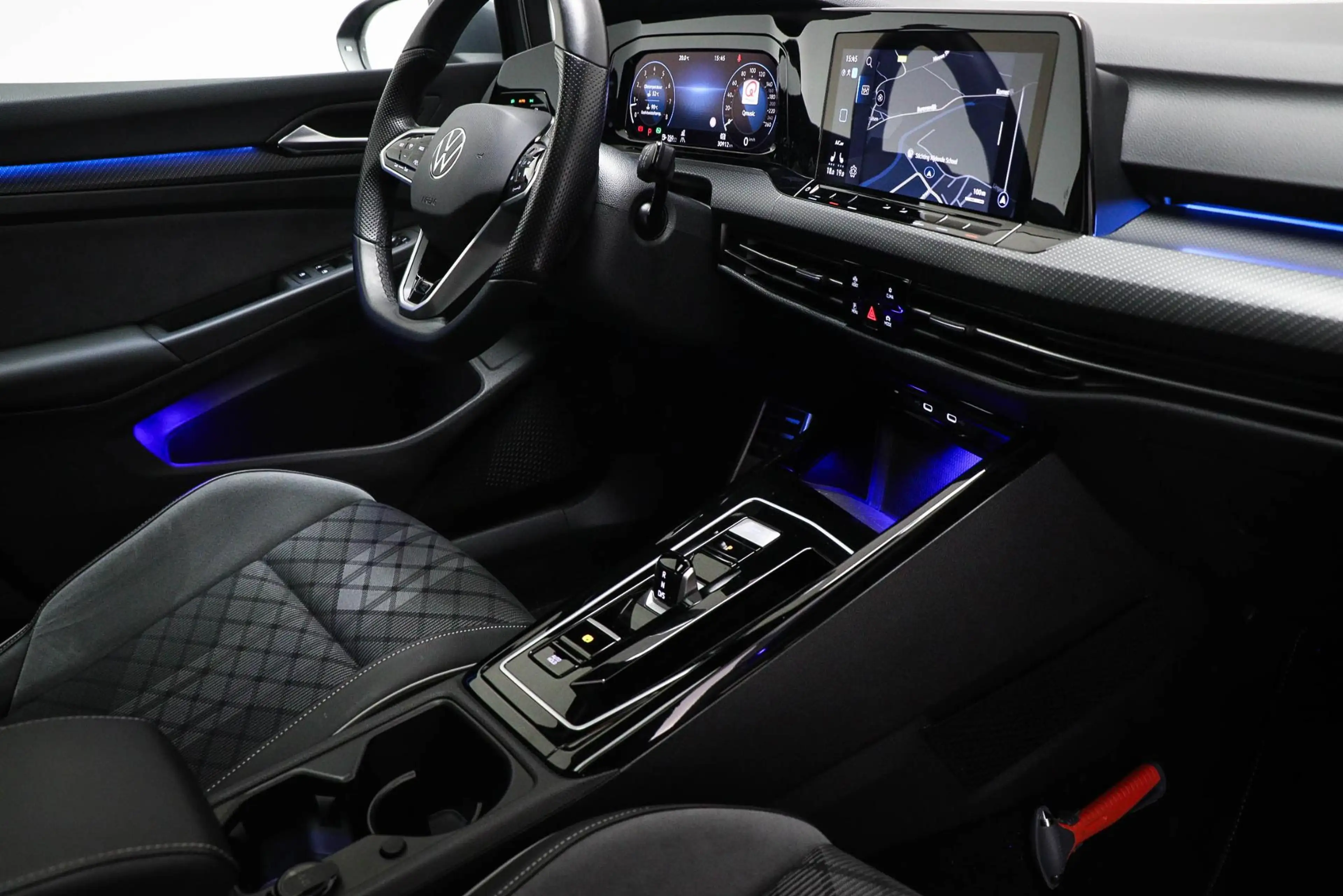 Volkswagen Golf 1.5 eTSI R-Line Business | PANORAMADAK | STUURVERW — photo 3