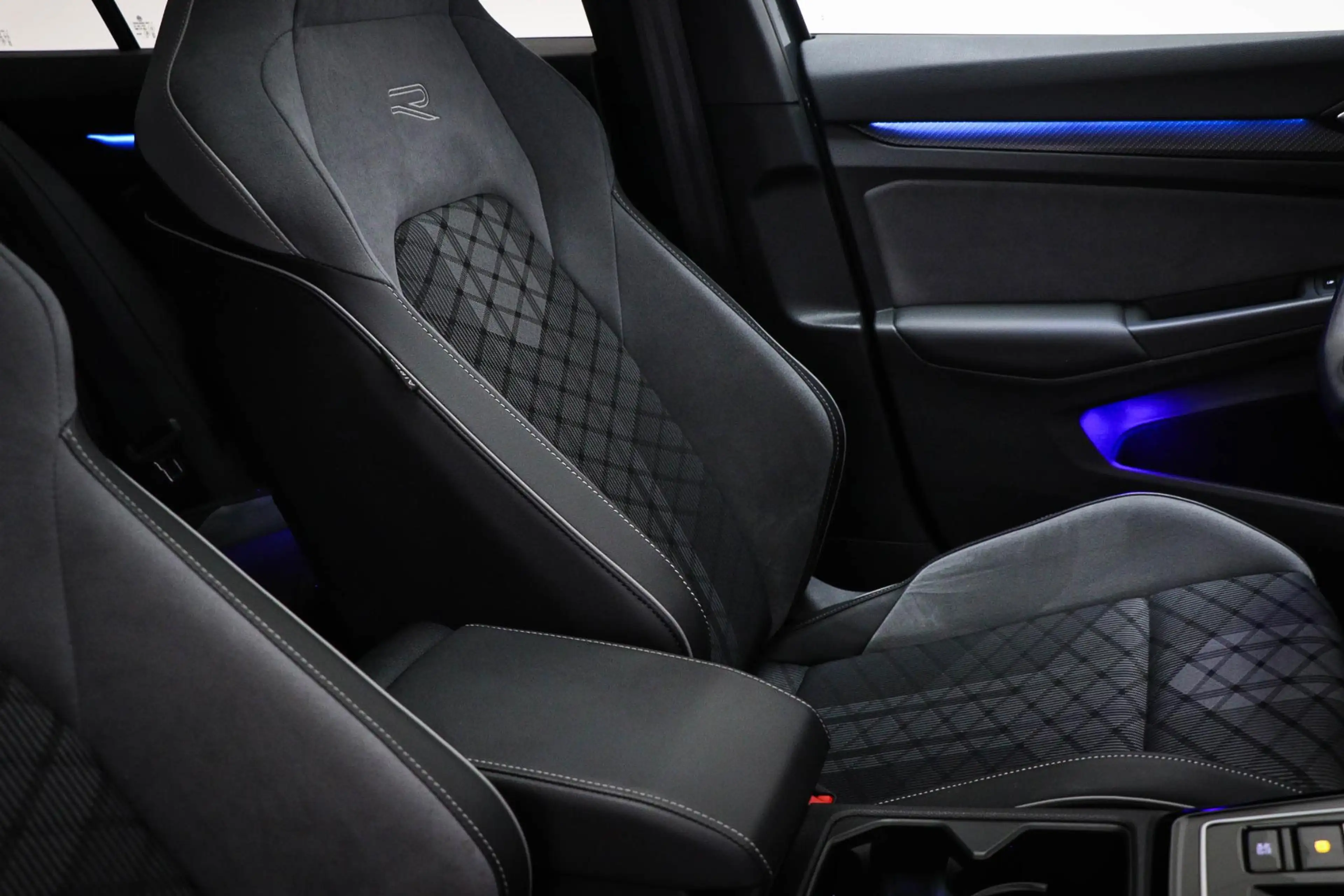 Volkswagen Golf 1.5 eTSI R-Line Business | PANORAMADAK | STUURVERW — photo 7