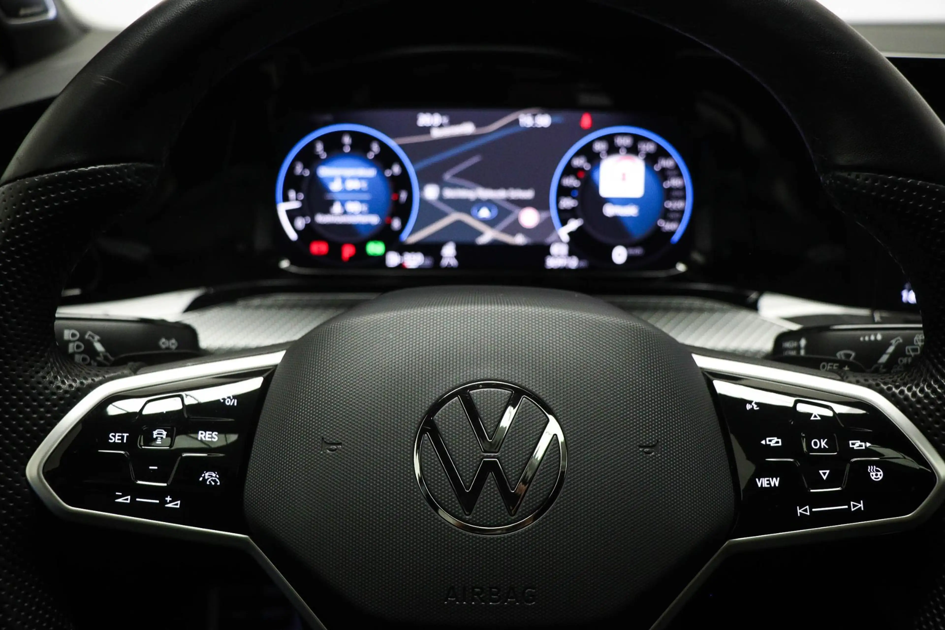 Volkswagen Golf 1.5 eTSI R-Line Business | PANORAMADAK | STUURVERW — photo 34