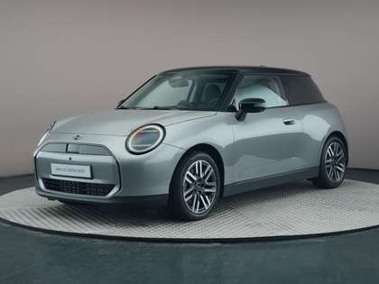 MINI Cooper E Classic L