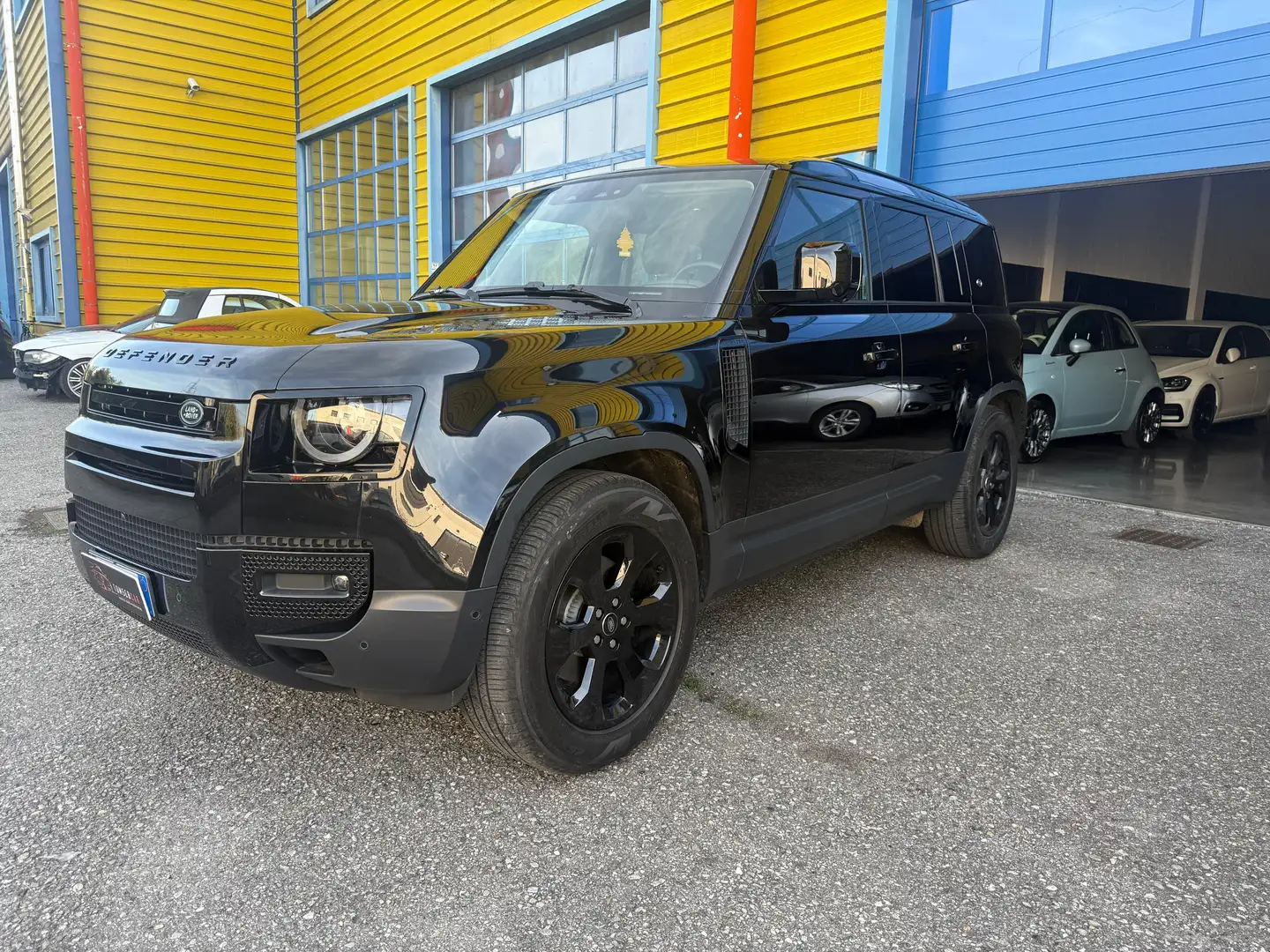 Land Rover Defender Defender VII 2020 110 110 3.0d i6 mhev SE 250 Nero - 1