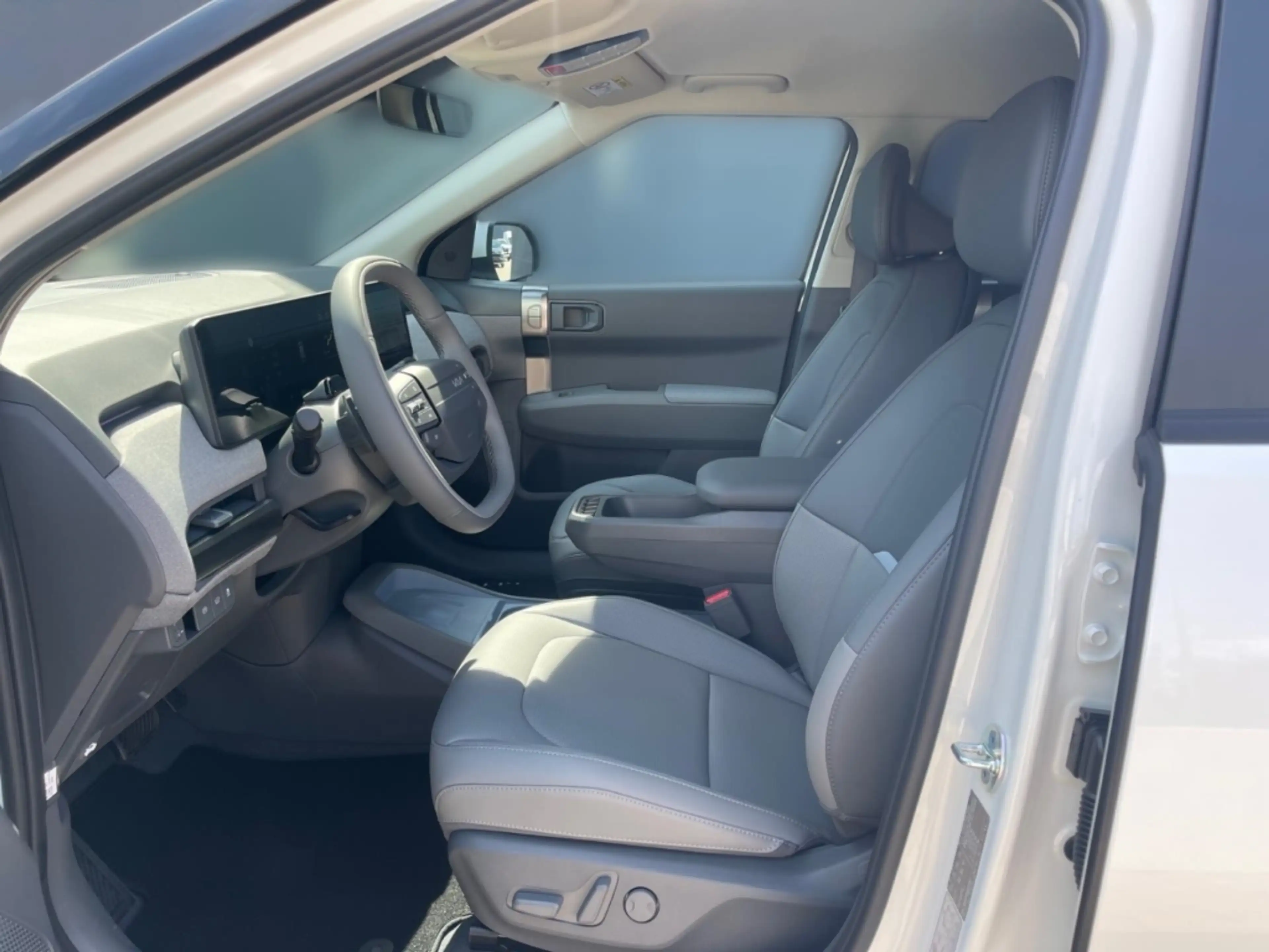 Kia EV3 81,4 Earth P3-P8 AHK Business Upgrade Drive 19'' S — photo 7