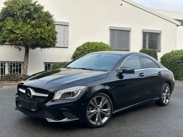 Mercedes-Benz CLA 180 *BI-XENON*NAVI*90-TKM*