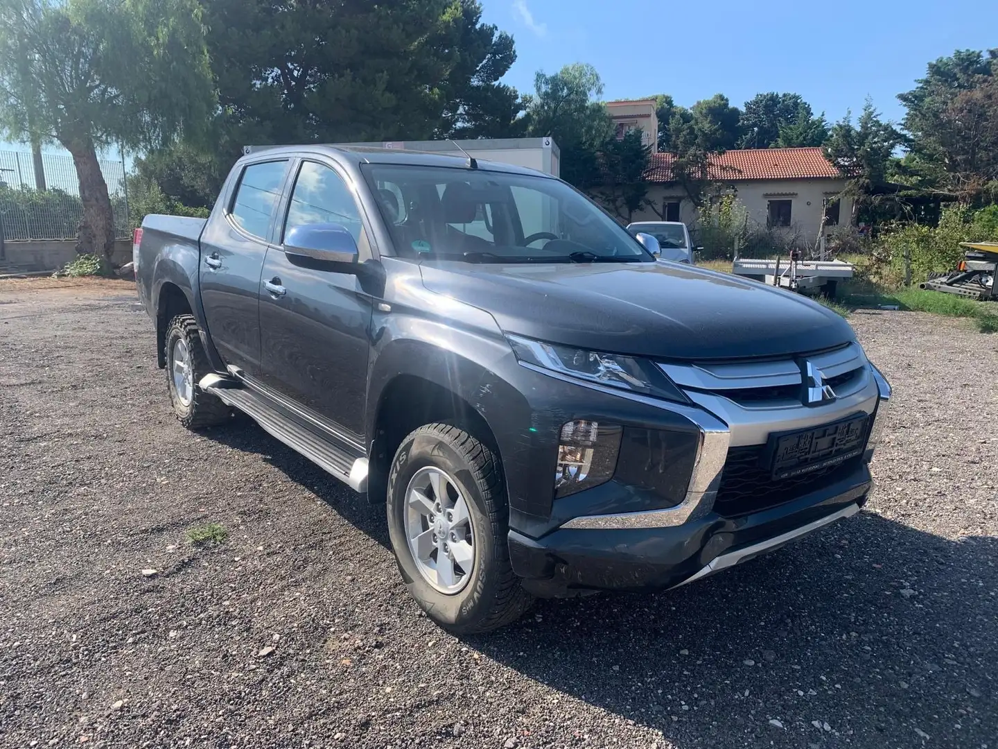 Mitsubishi L200 - 1