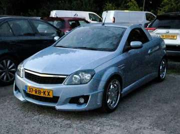 Tigra 1.8-16V Cosmo