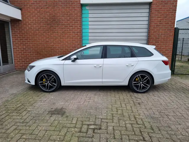 Seat Leon Leon view 9