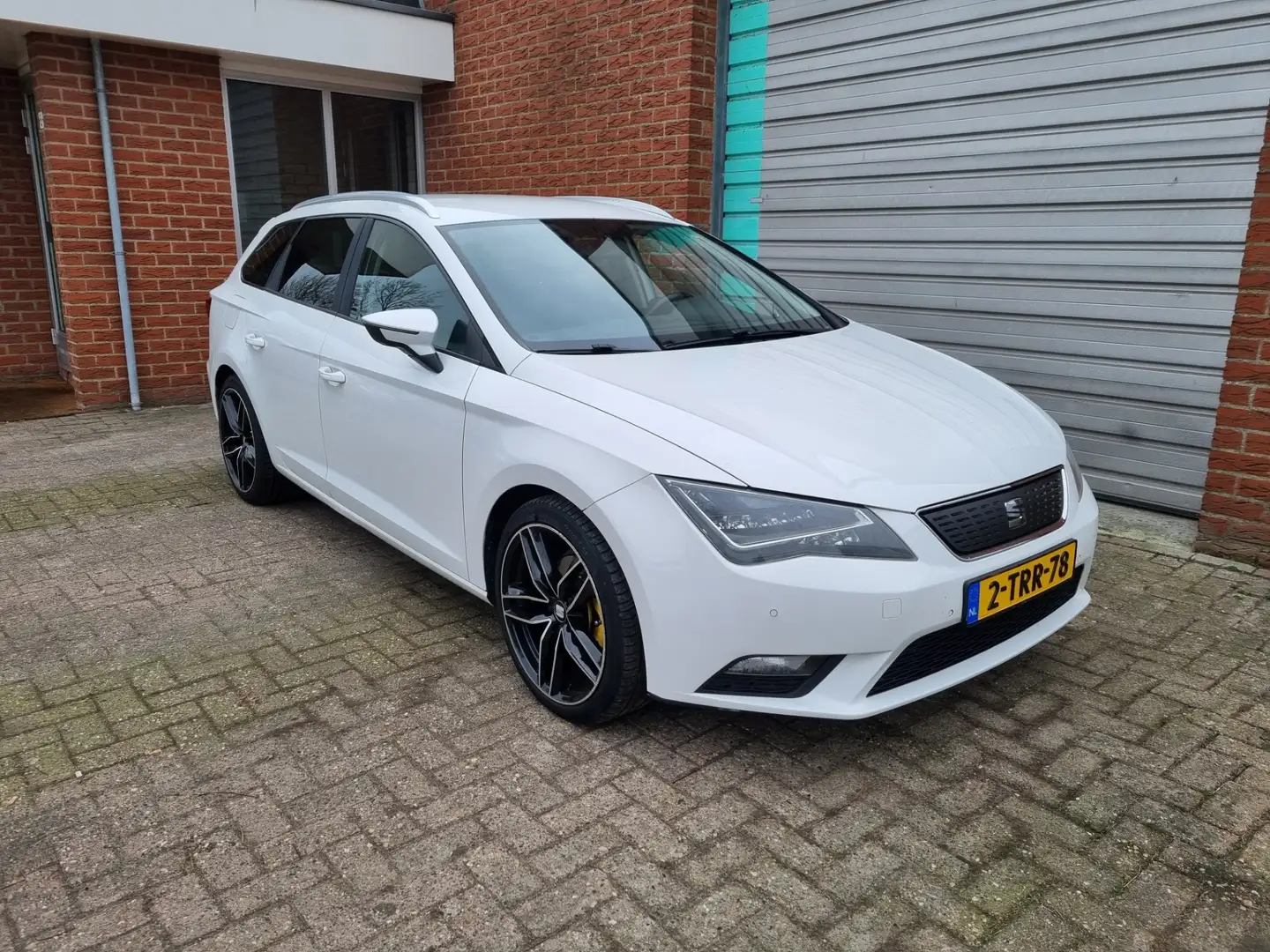 SEAT Leon ST 1.6 TDI Style Business Ecomotive Navi Bj:2014 N Weiß - 2