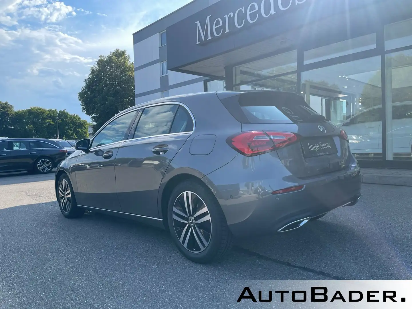 Mercedes-Benz A 180 A 180 Progressive MBUX Park-Spur-Ass RFK Sitzhzg Grey - 2